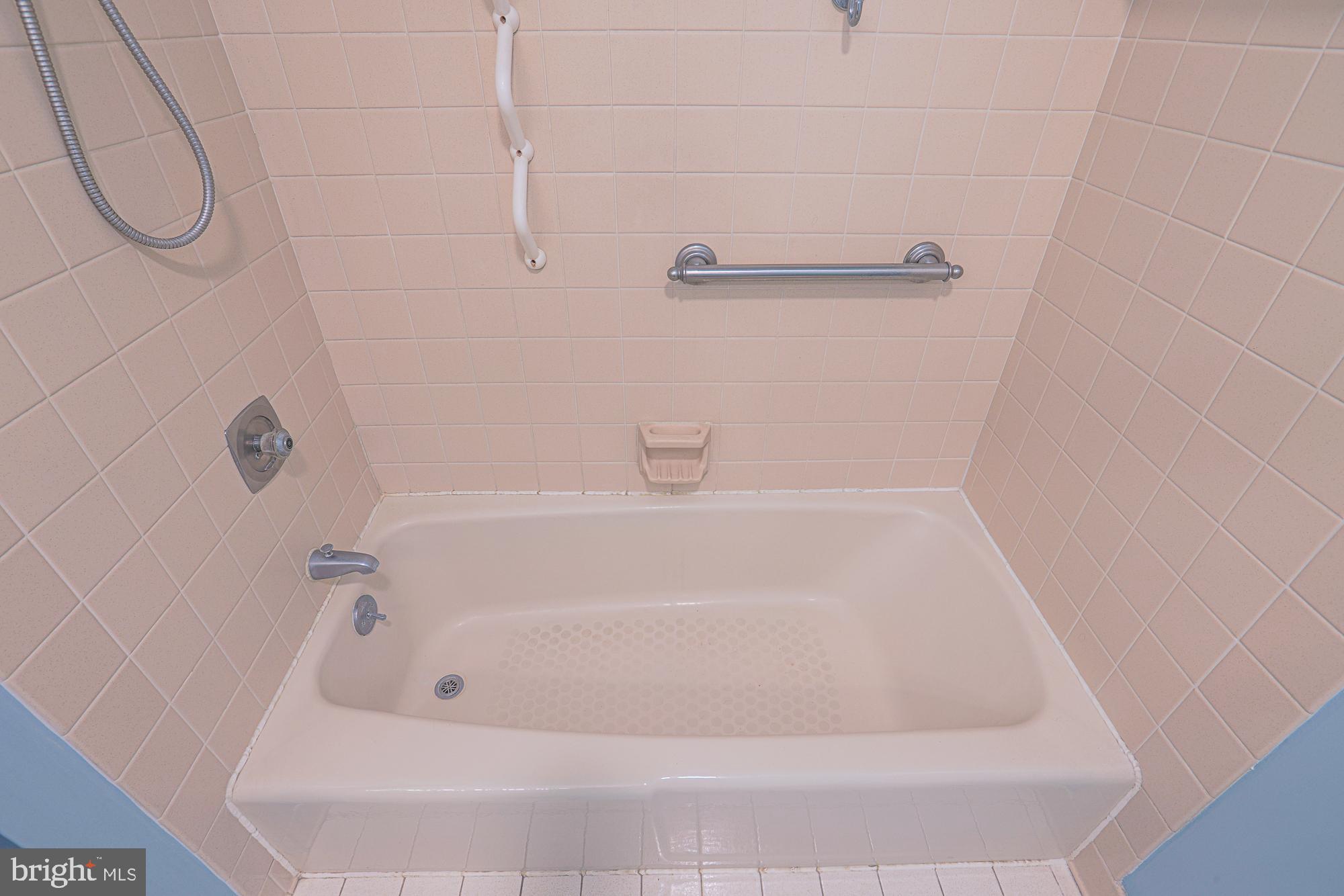 MANOR RIDGE - Residential