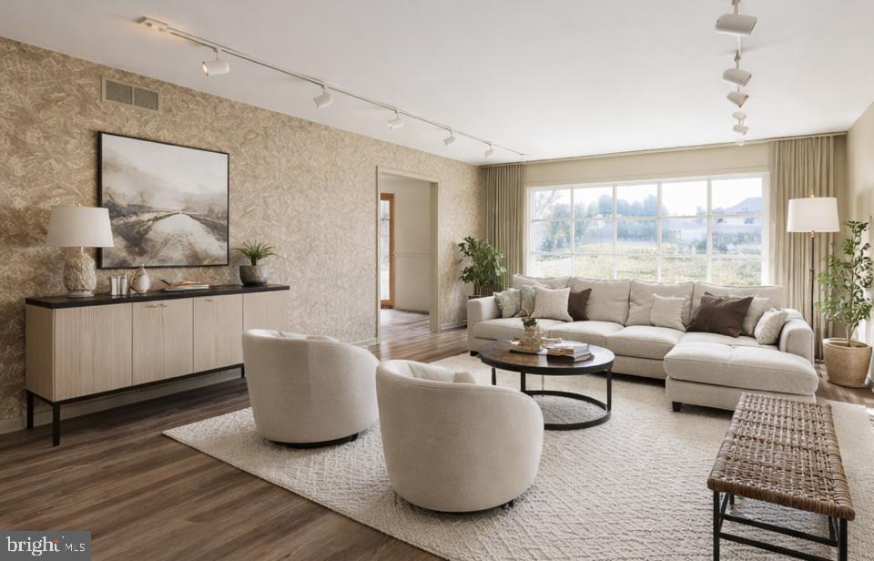 MANOR RIDGE - Residential