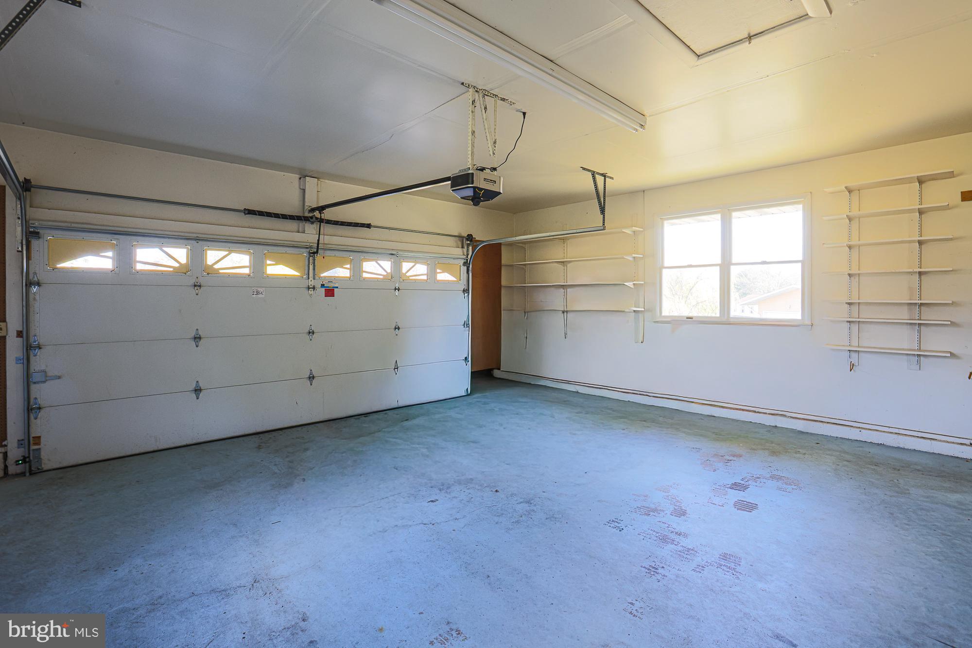 MANOR RIDGE - Residential