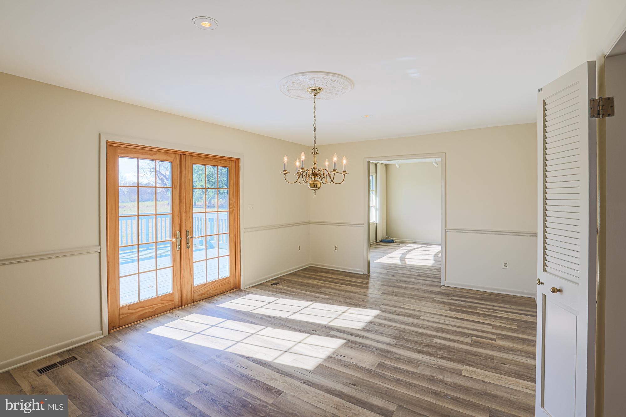 MANOR RIDGE - Residential