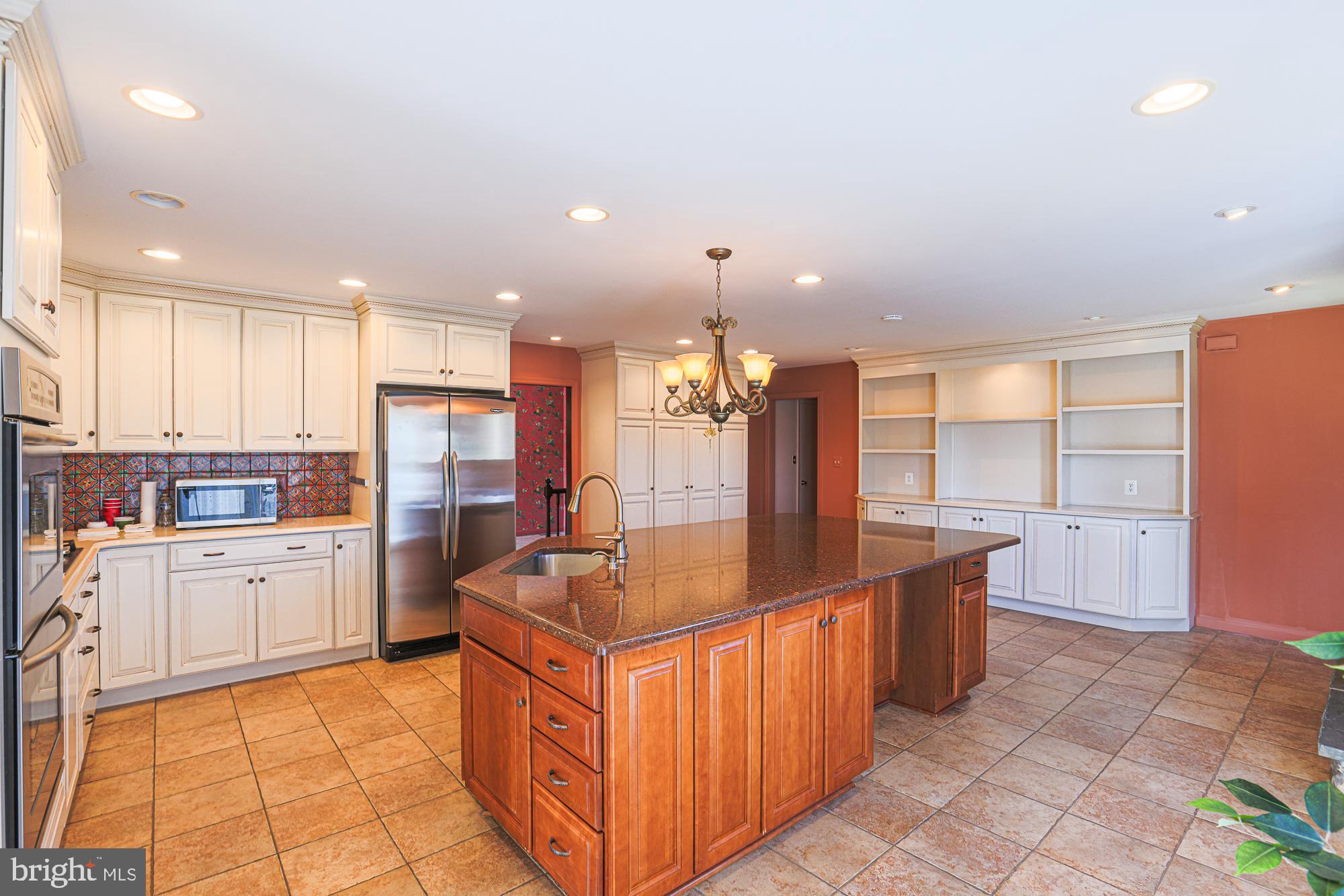 MANOR RIDGE - Residential