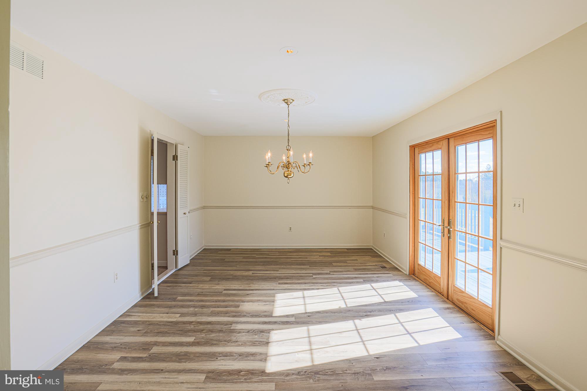 MANOR RIDGE - Residential