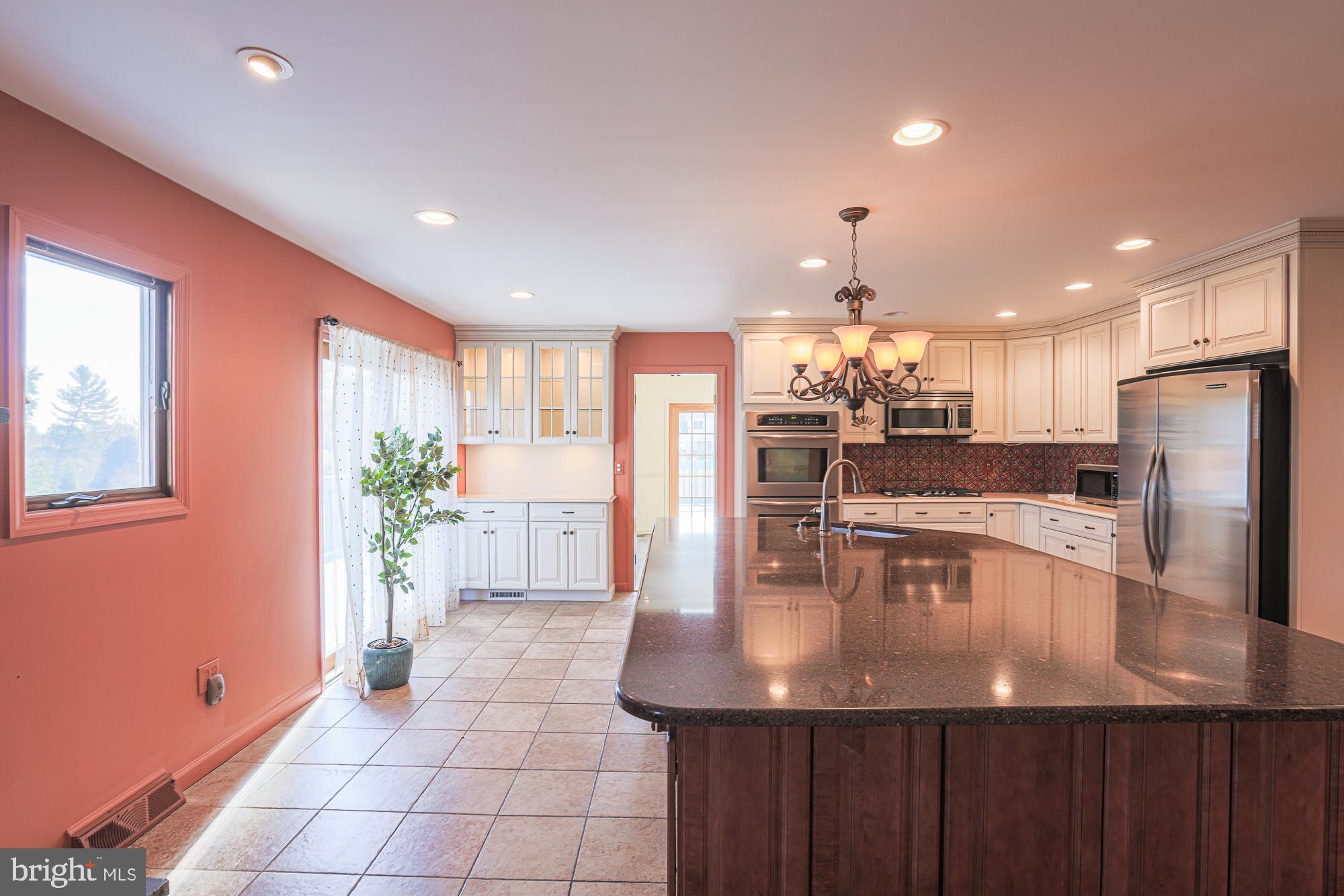 MANOR RIDGE - Residential