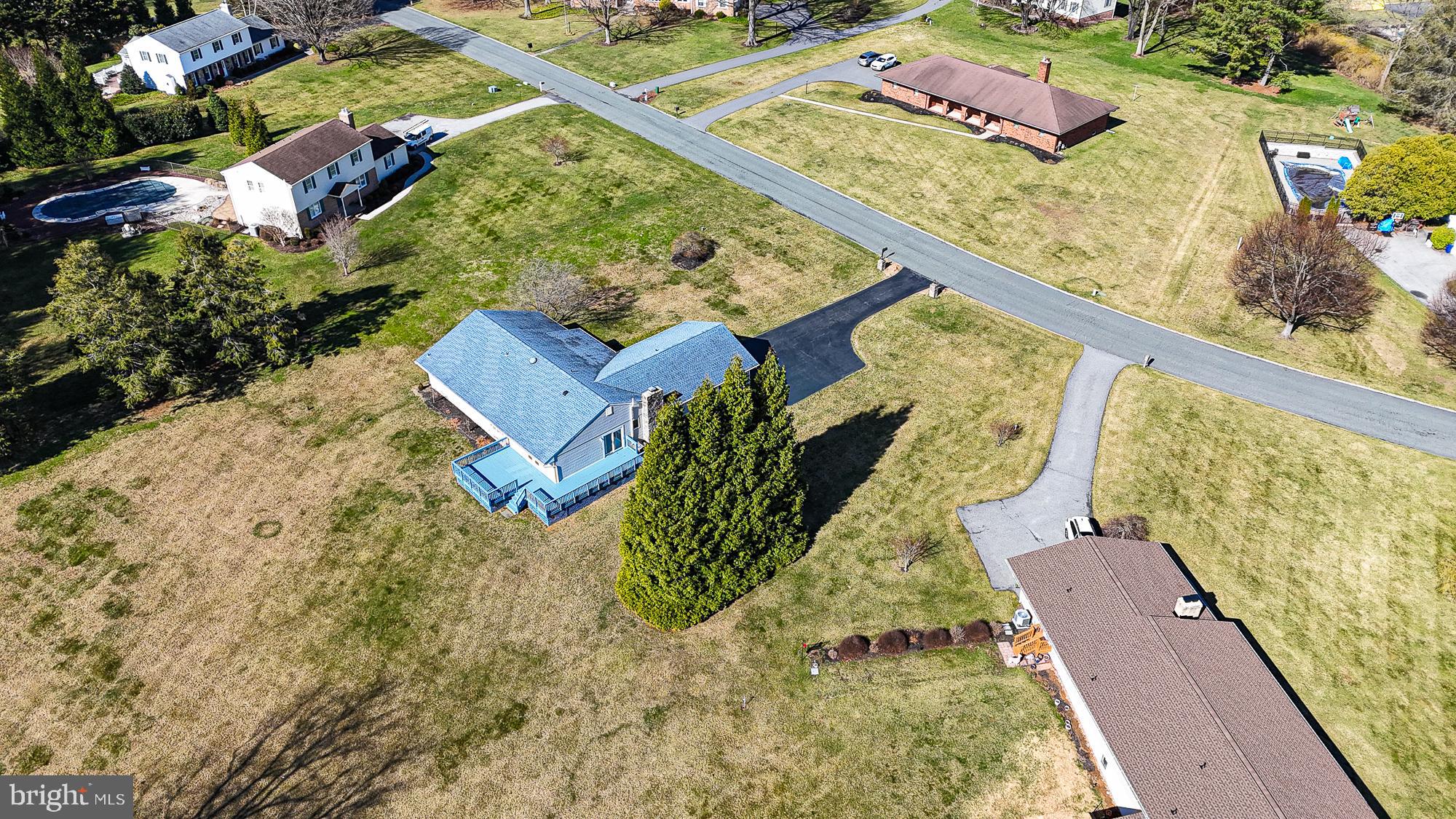 MANOR RIDGE - Residential