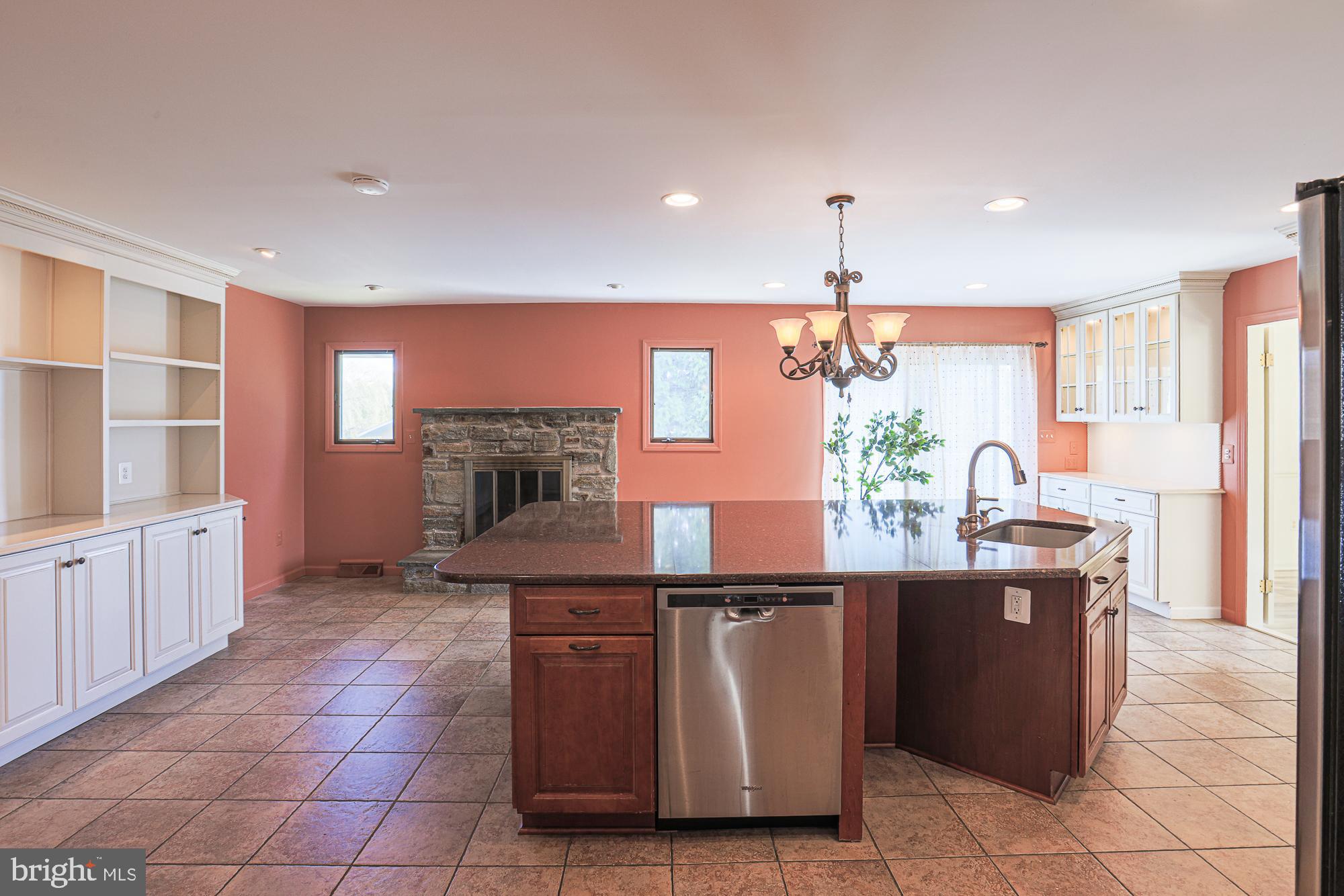 MANOR RIDGE - Residential