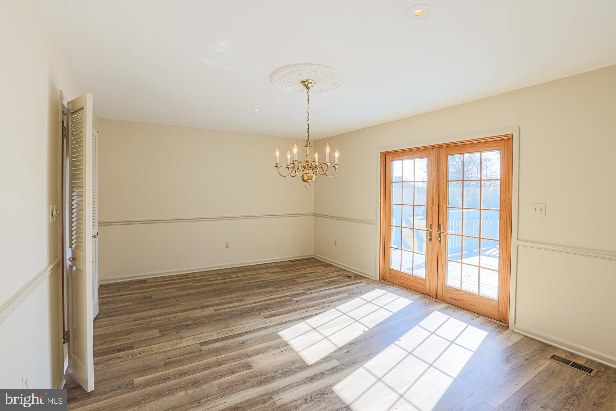 MANOR RIDGE - Residential