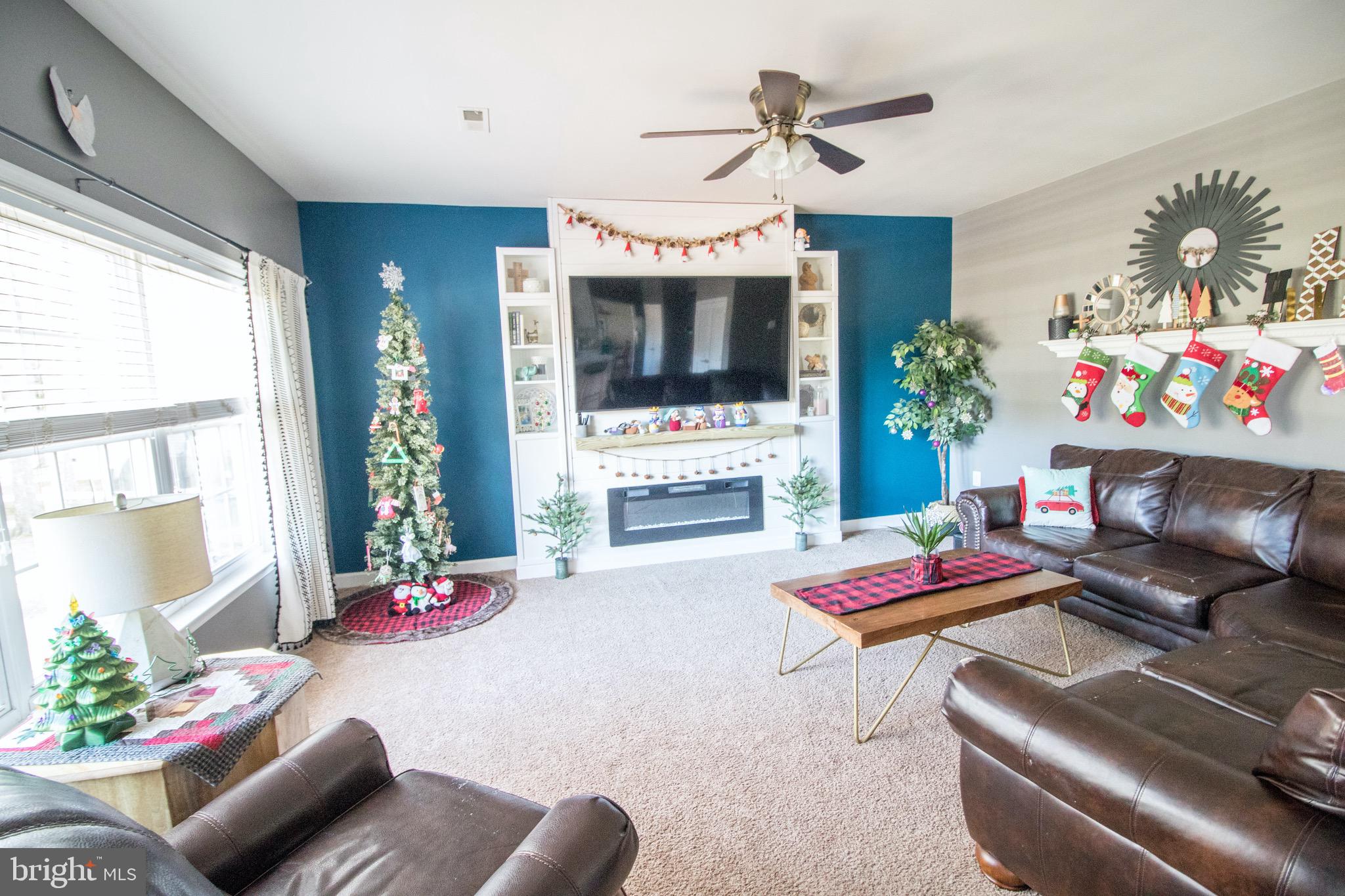 MARINERS COVE - Residential