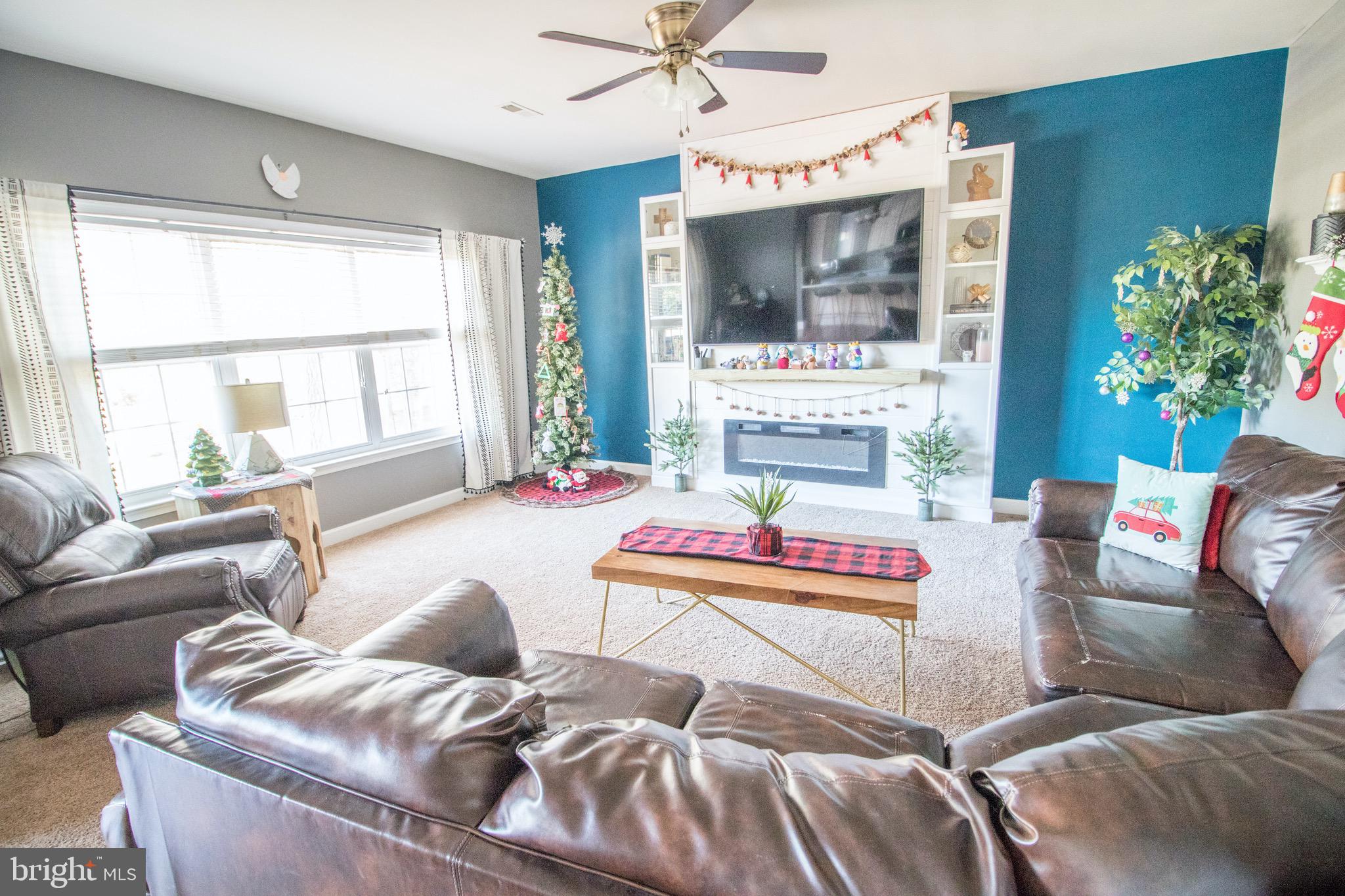 MARINERS COVE - Residential