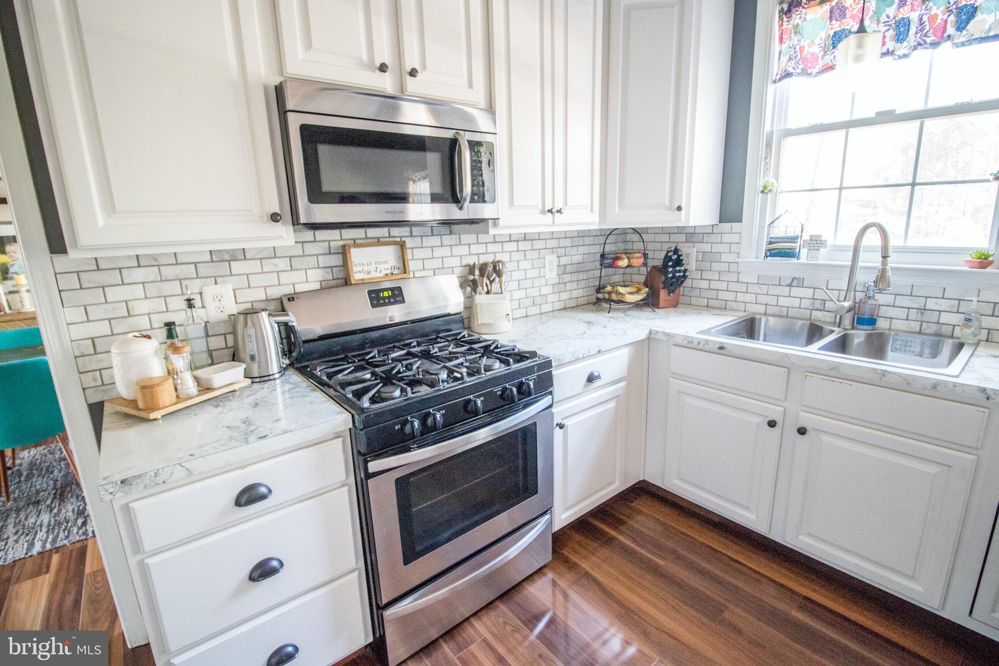 MARINERS COVE - Residential