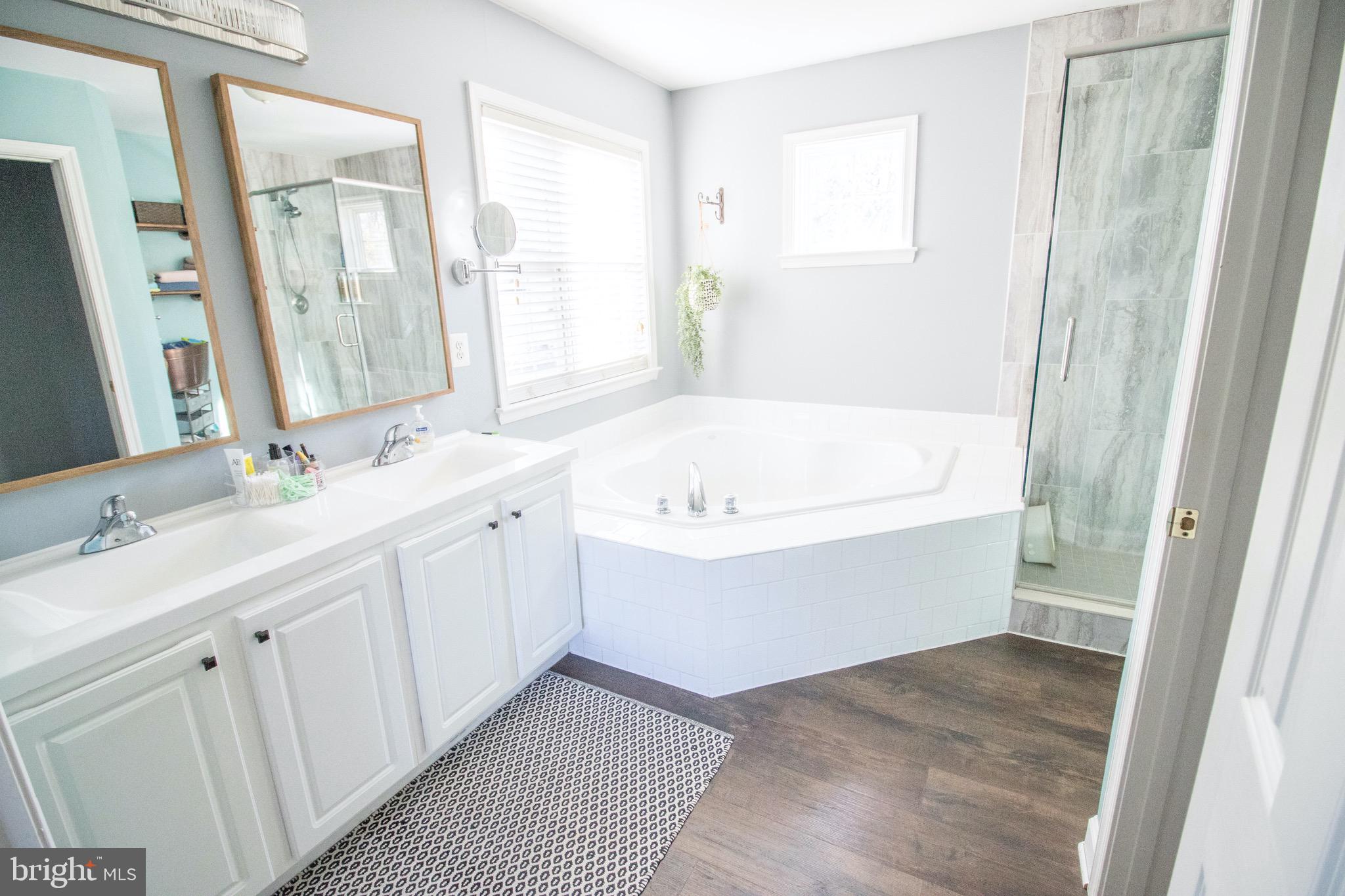 MARINERS COVE - Residential