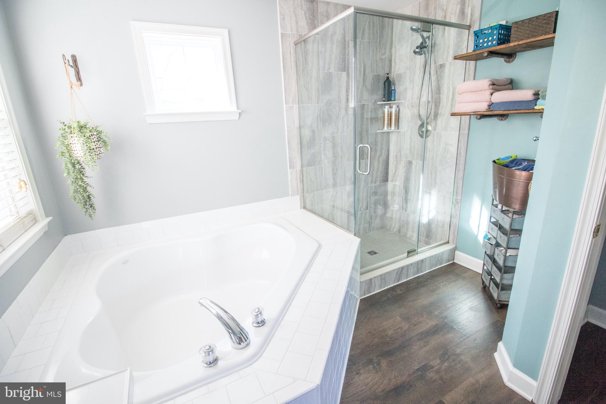 MARINERS COVE - Residential