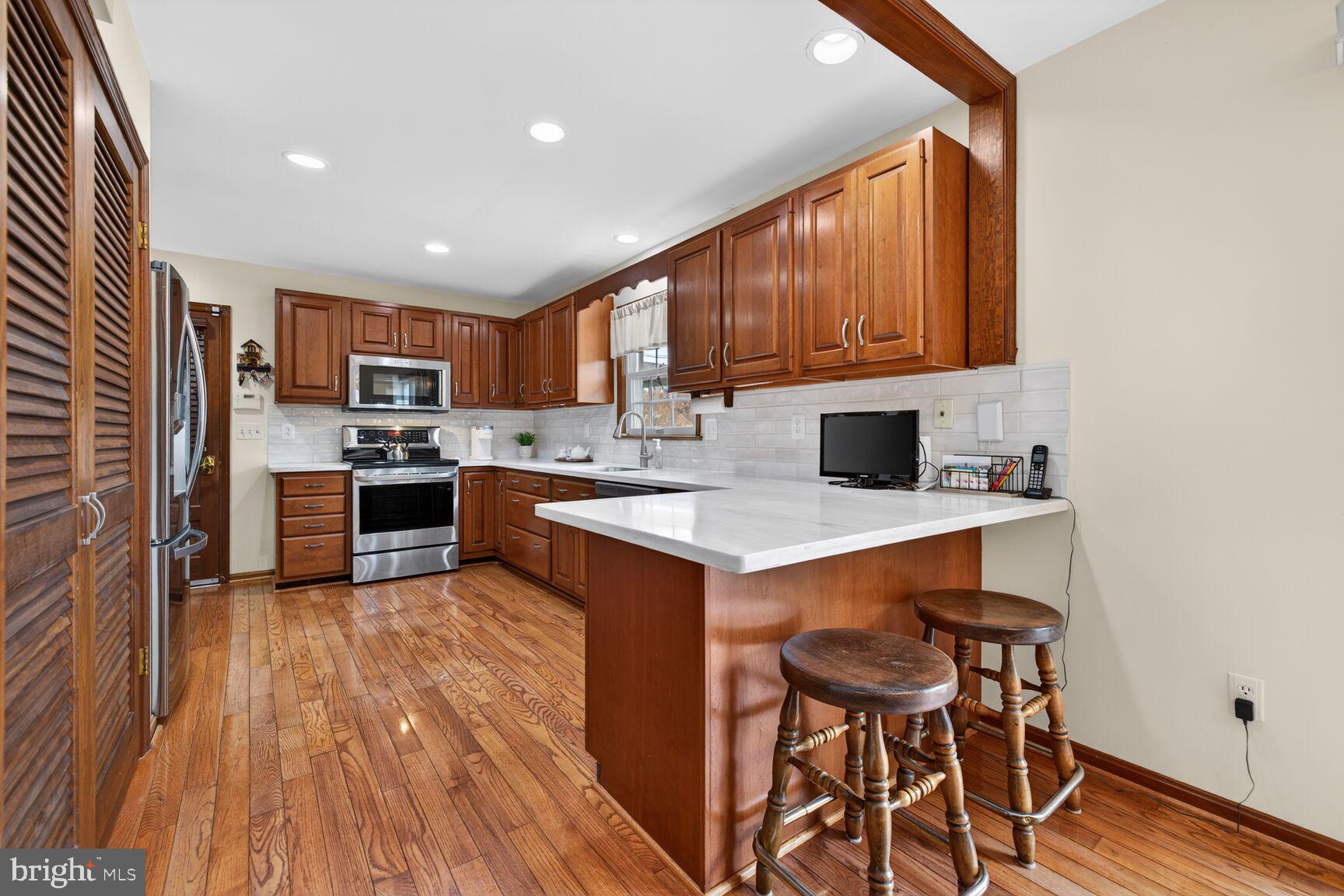 UPPER SENECA CREST - Residential