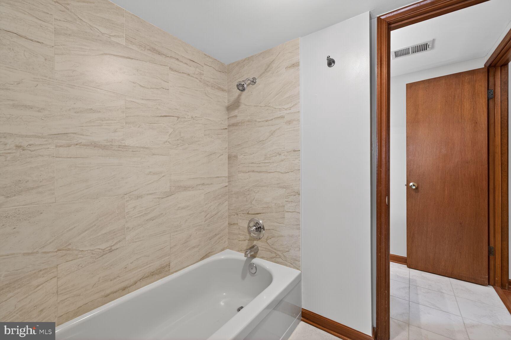 UPPER SENECA CREST - Residential