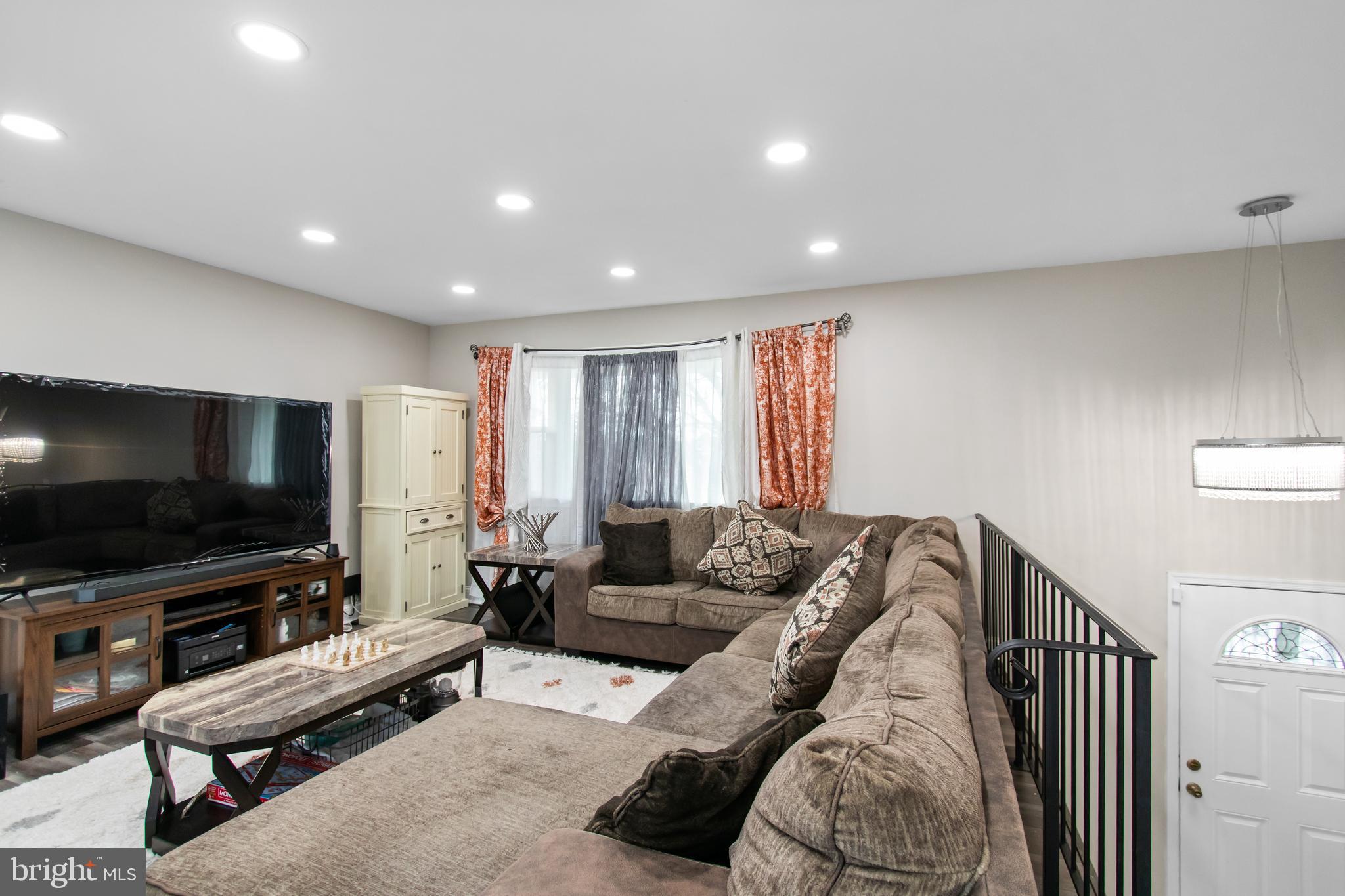 MARY-CATHERINE ESTATES - Residential