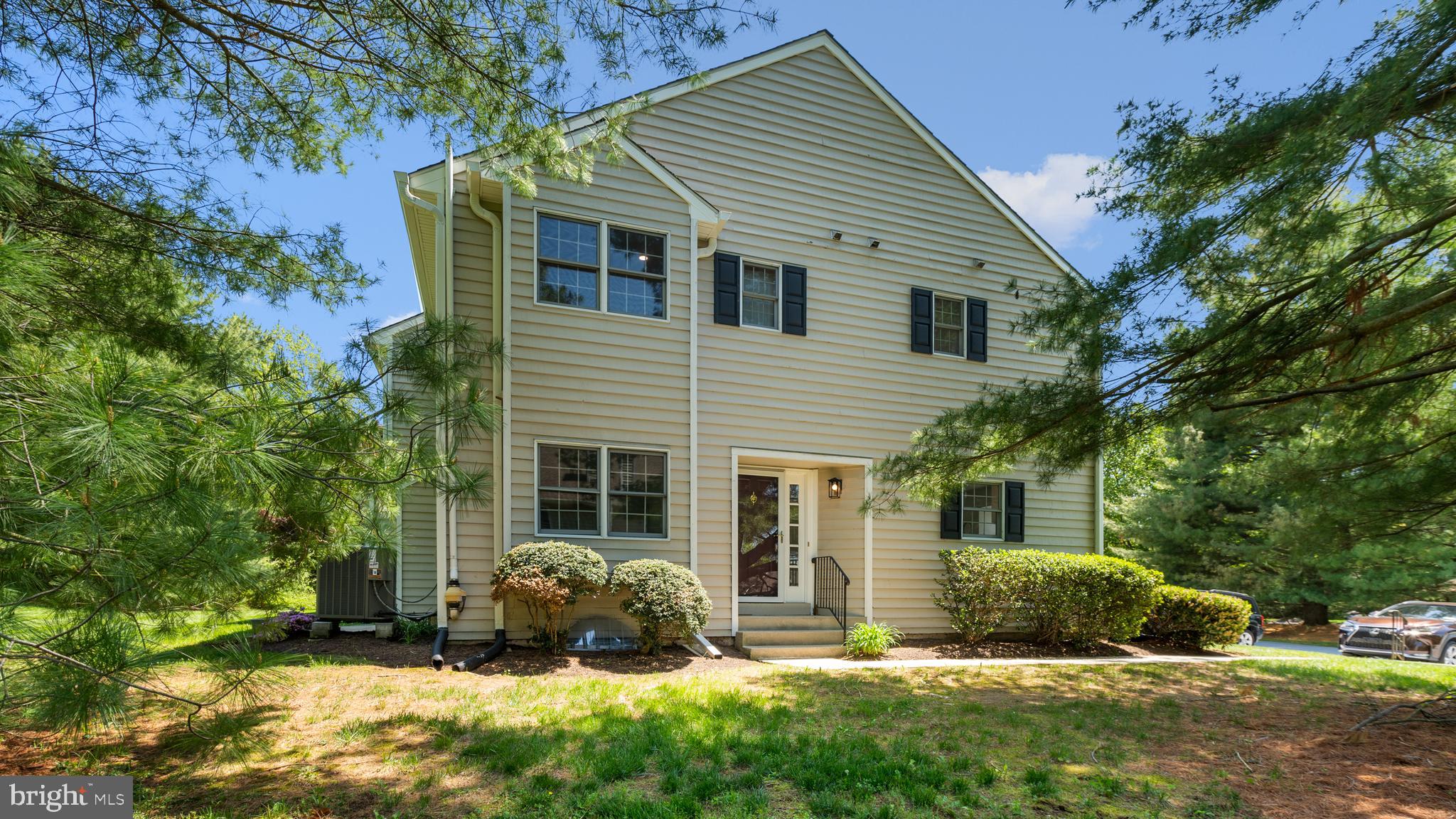 4101 FOX POINTE COURT
