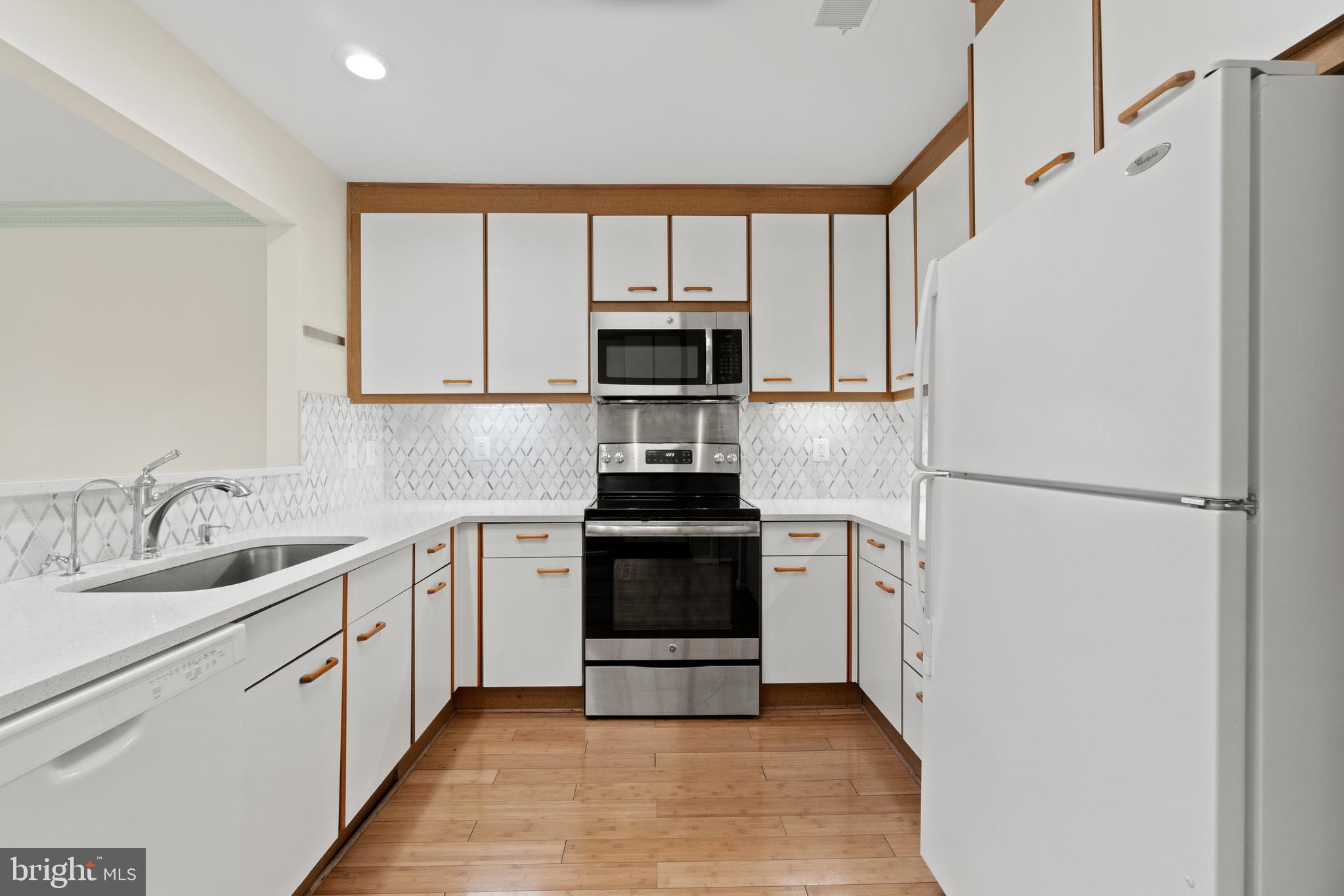 SHEARWATER CONDO - Residential Lease