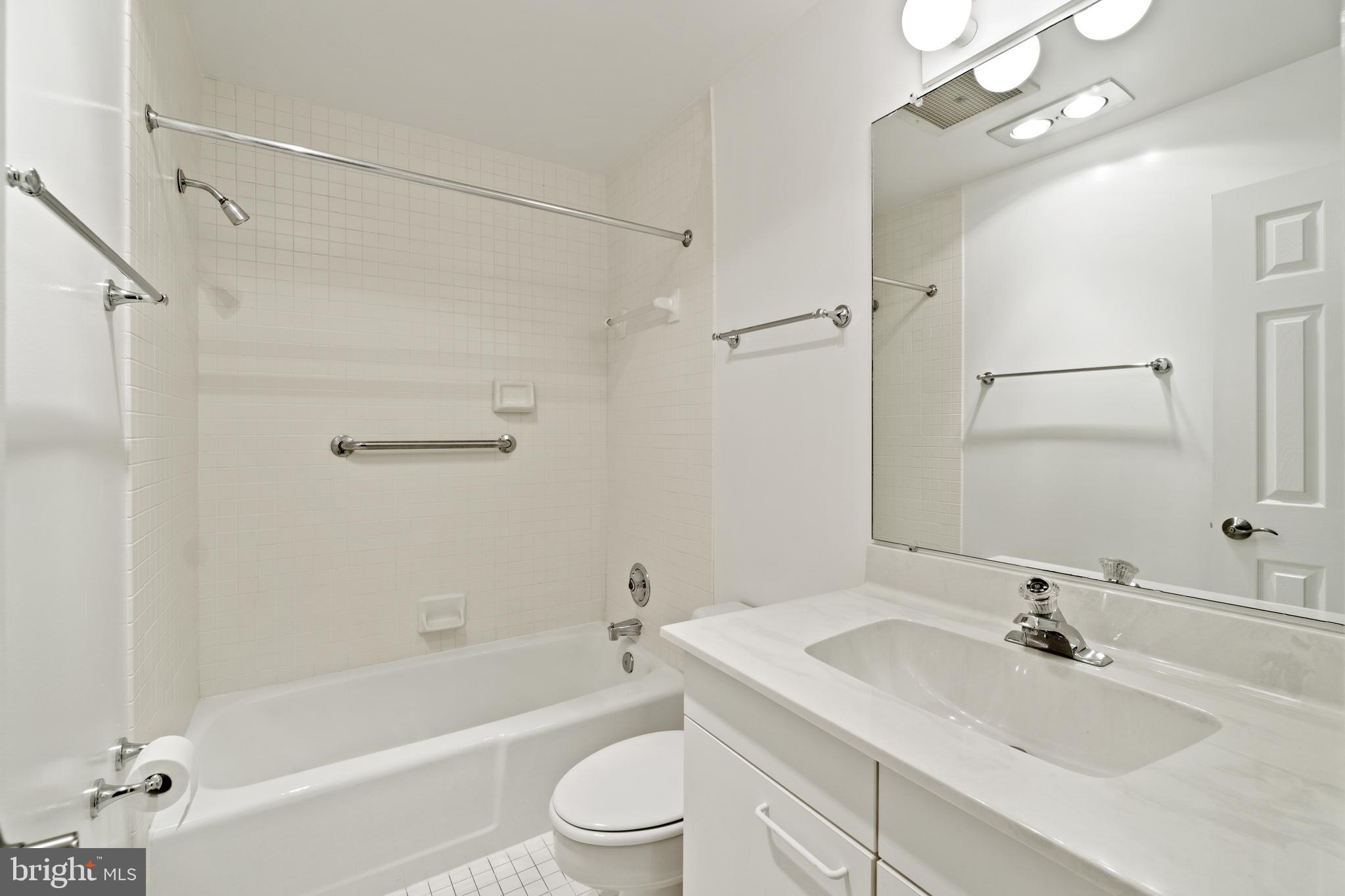 SHEARWATER CONDO - Residential Lease