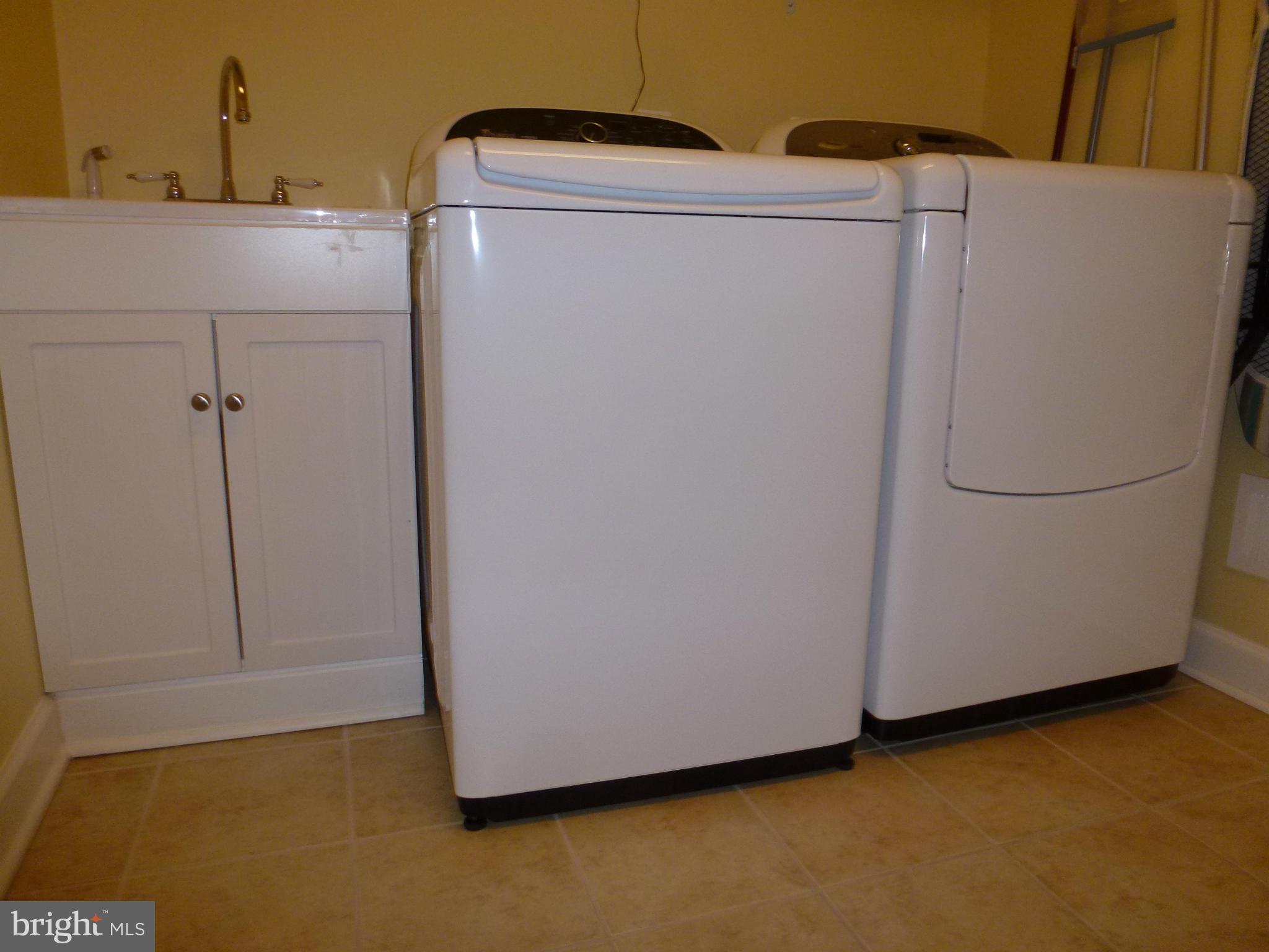 VIRGINIA HERITAGE AT LEE'S PARK - Residential