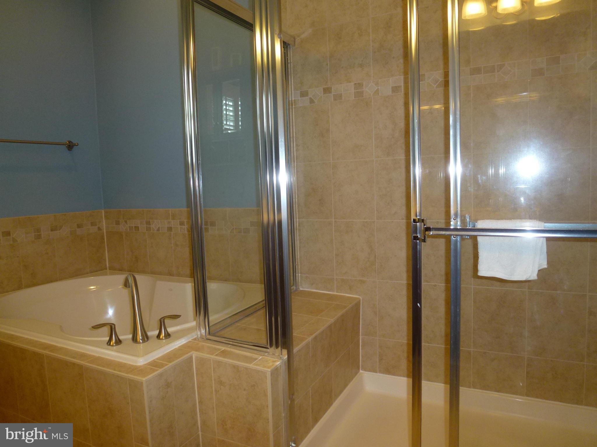 VIRGINIA HERITAGE AT LEE'S PARK - Residential