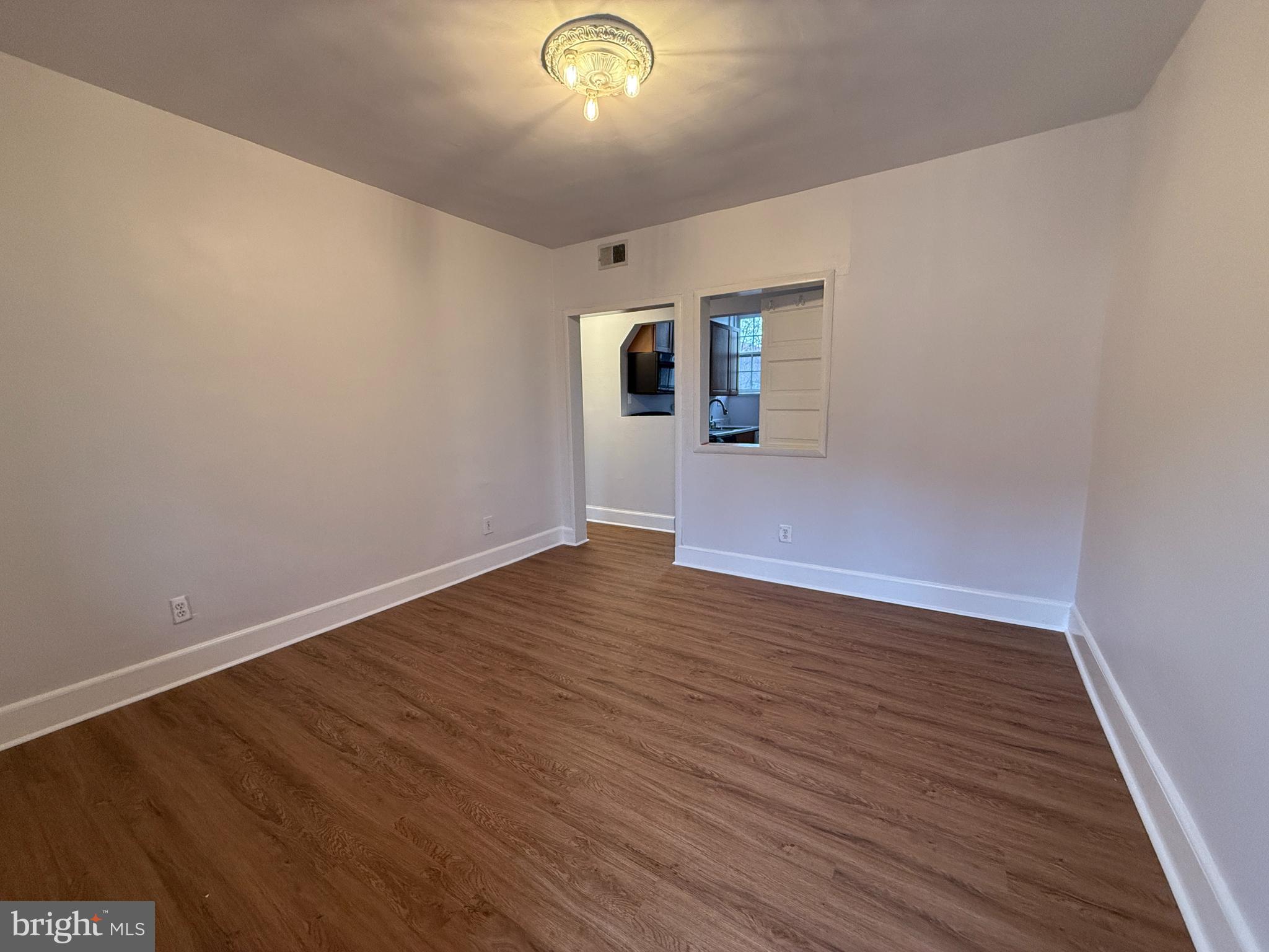 OLD TOWN - Residential Lease