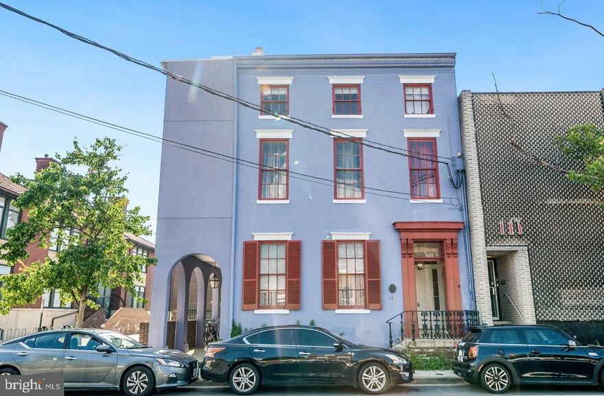 Experience the charm of historic Old Town Alexandria in this delightful 2 bed, 1 bath apartment. Across the street from a local coffee shop and Jeni's Ice Cream. In unit washer/dryer and dishwasher. Located less than a mile from the King St-Old Town Metro station for convenient access to the blue and yellow lines as well as 495. Please schedule showings online in advance. $50/per adult application.