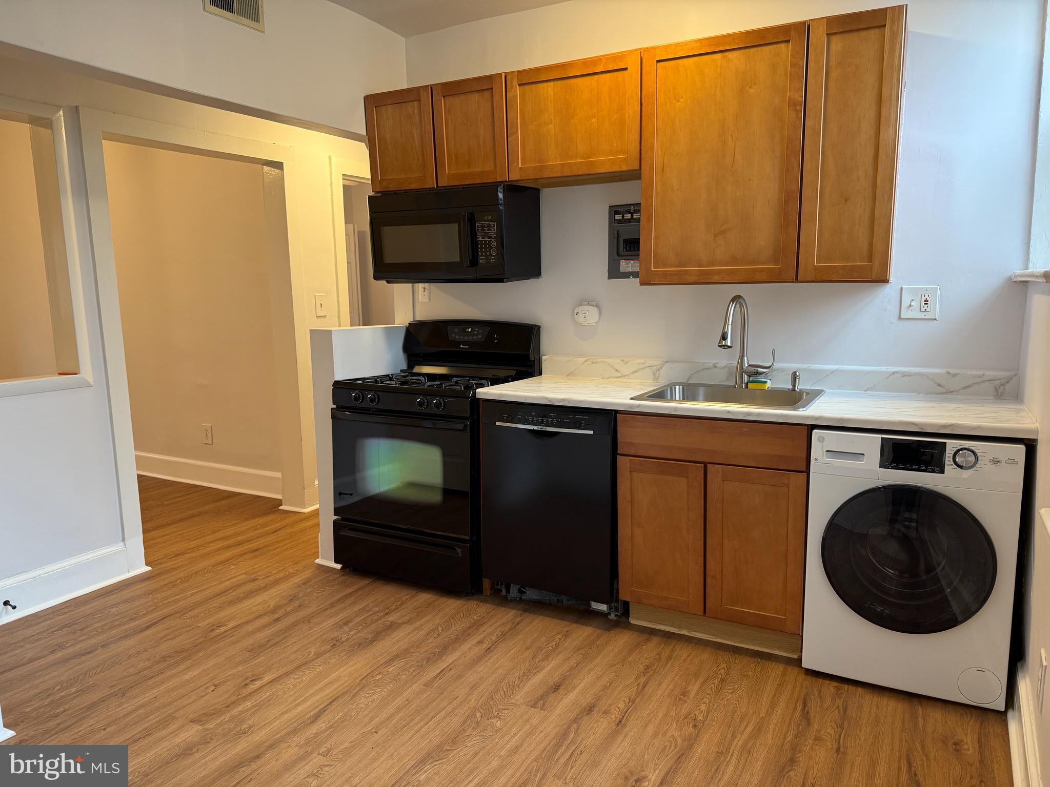 OLD TOWN - Residential Lease