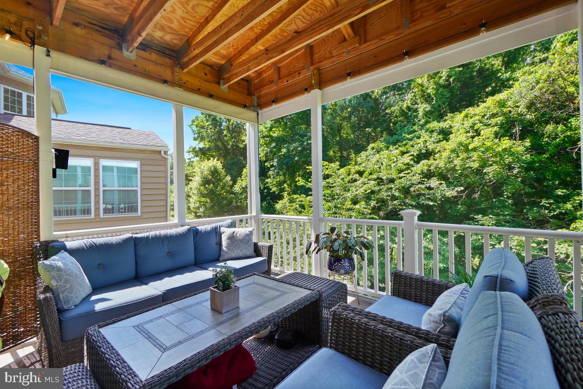 CENTENNIAL OVERLOOK - Residential Lease