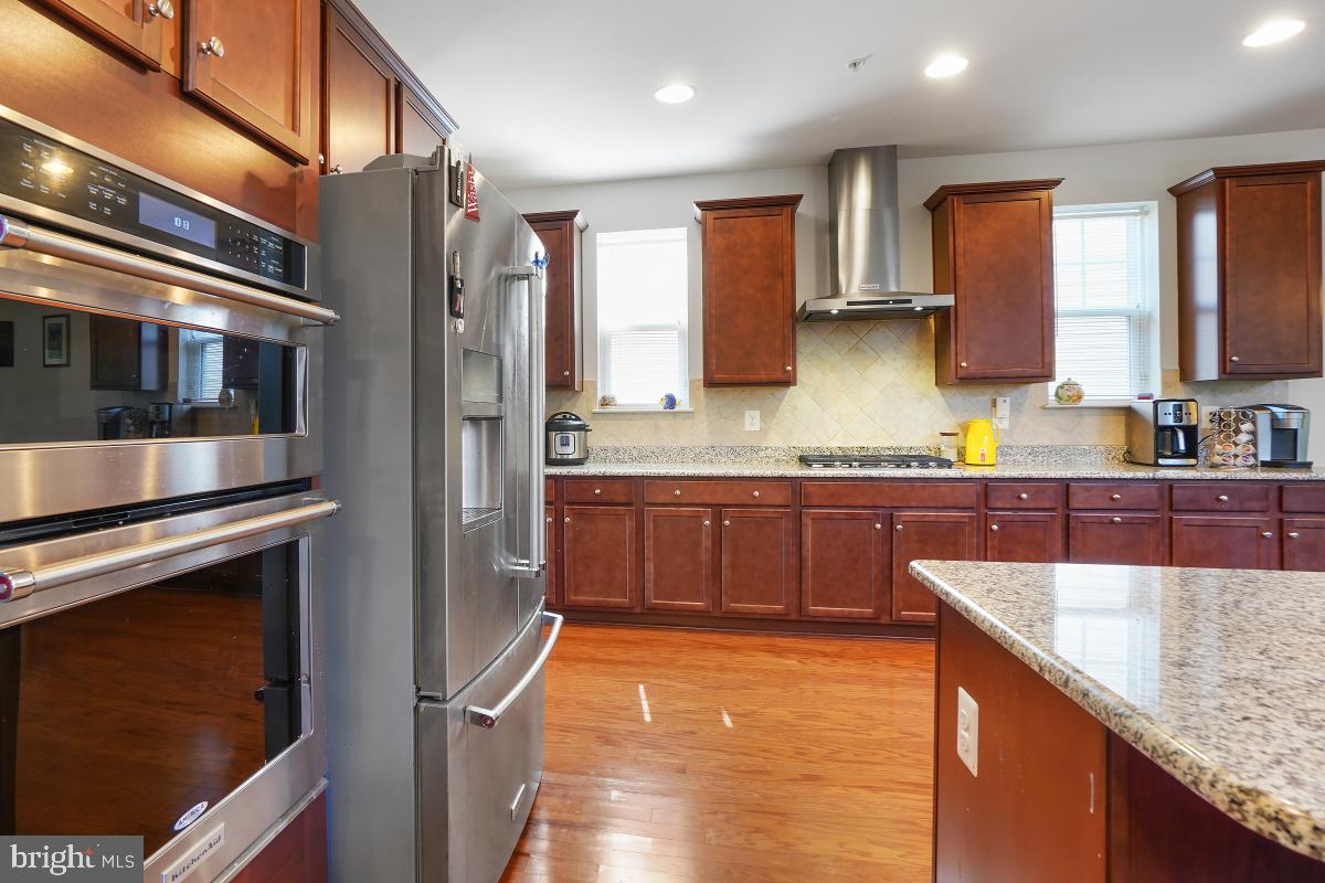 CENTENNIAL OVERLOOK - Residential Lease