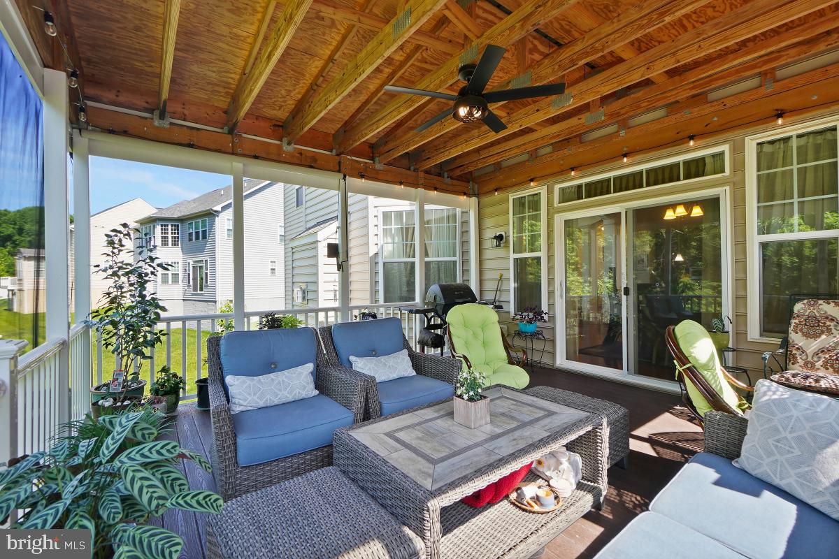 CENTENNIAL OVERLOOK - Residential Lease