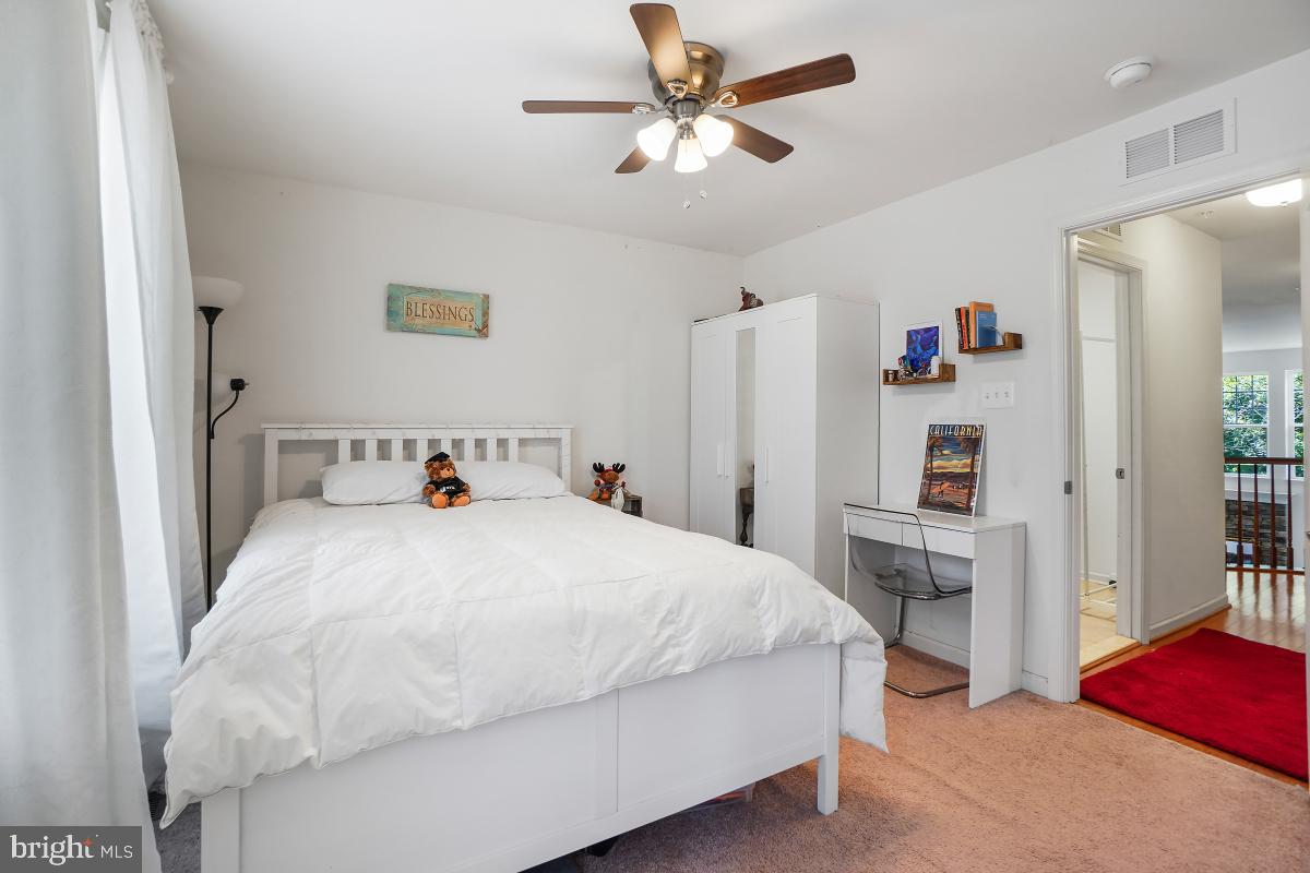 CENTENNIAL OVERLOOK - Residential Lease