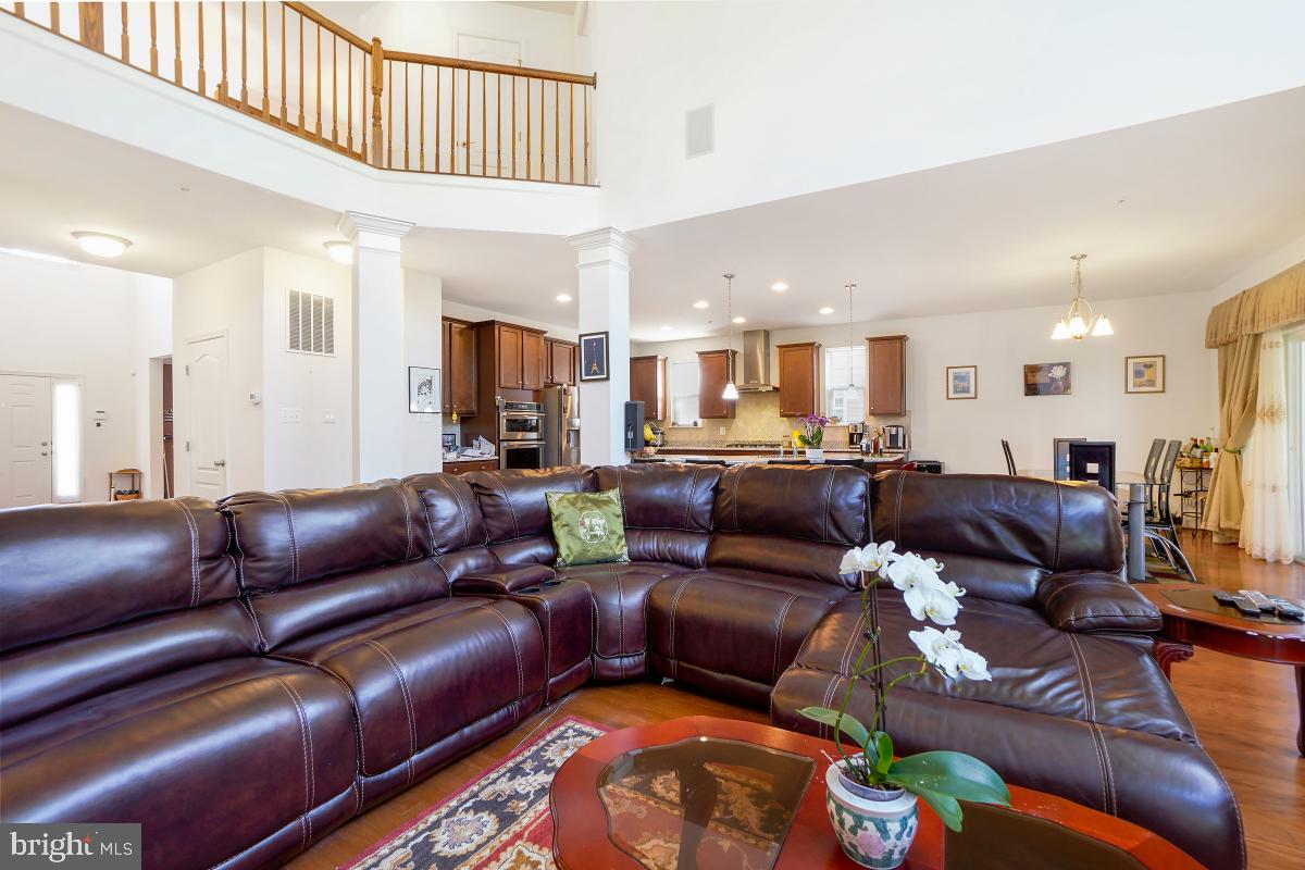 CENTENNIAL OVERLOOK - Residential Lease