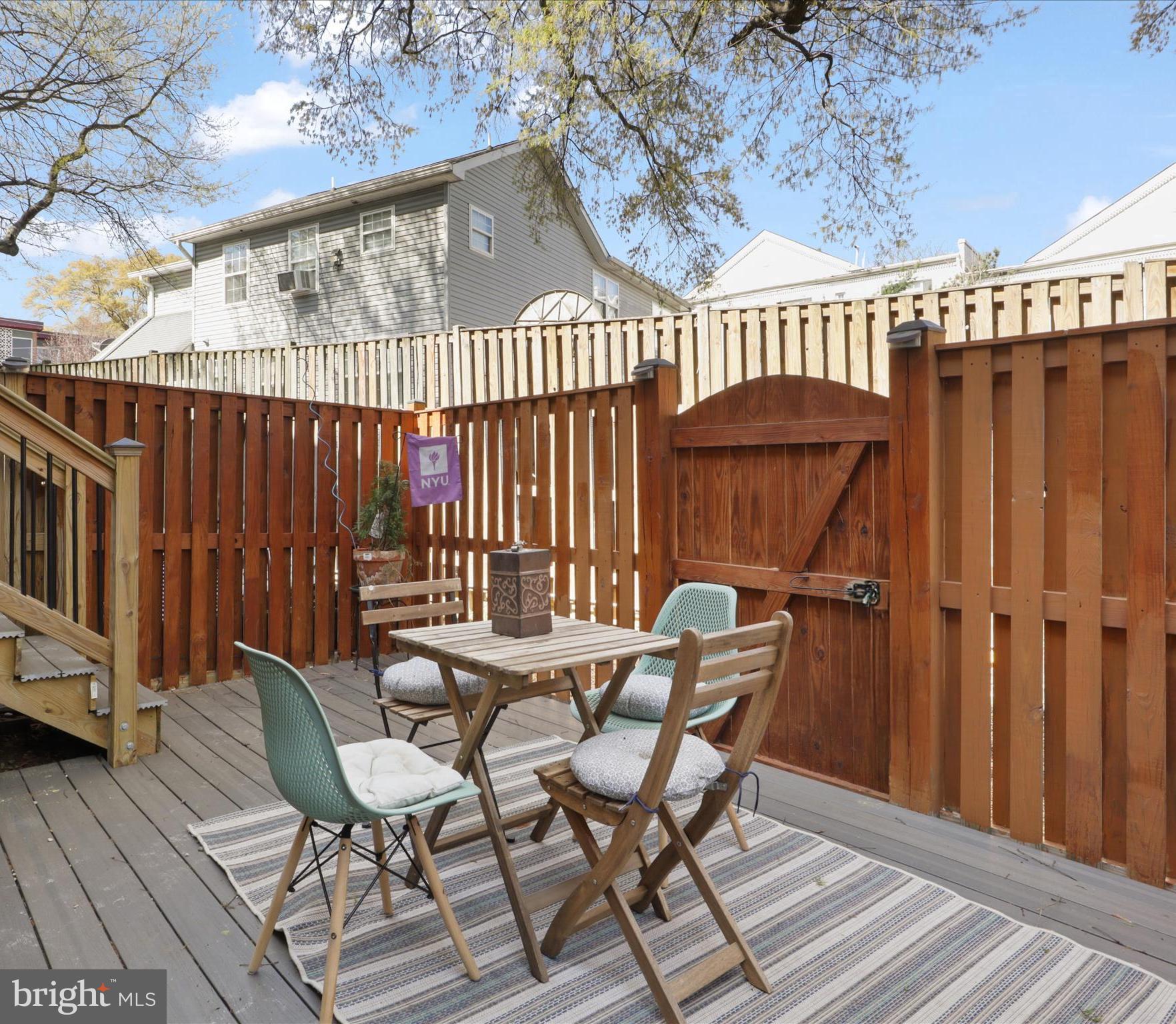 BRIGHTON SQUARE - Residential