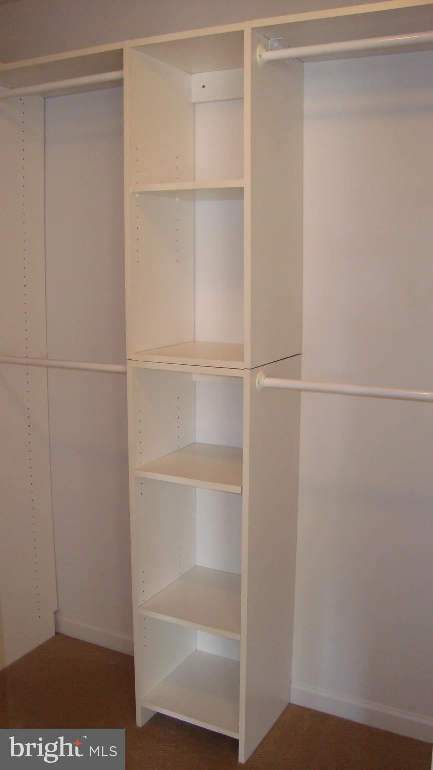 HOLLIFIELD STATION - Residential Lease