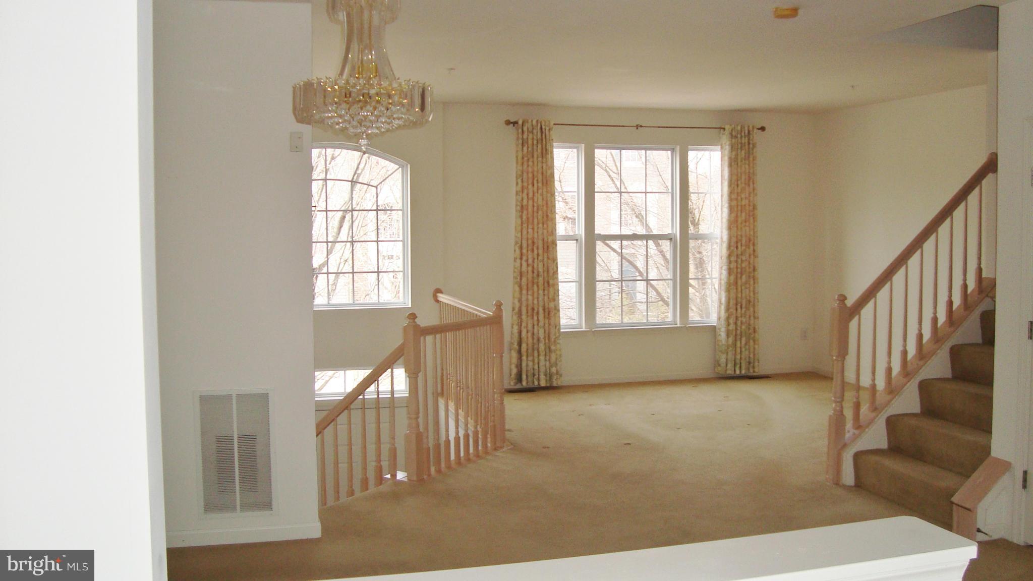 HOLLIFIELD STATION - Residential Lease