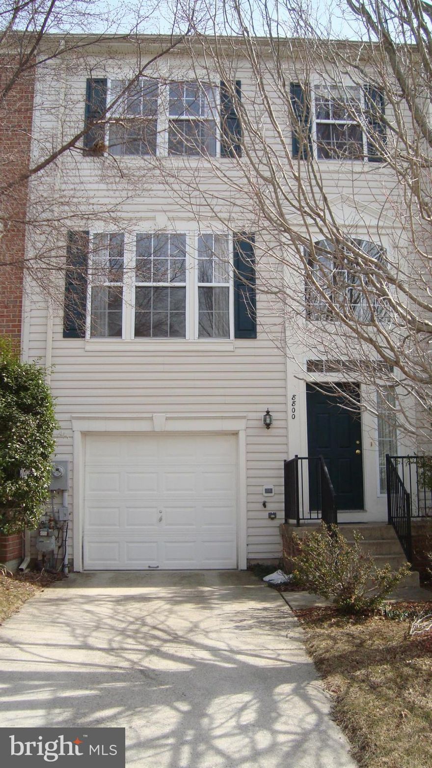 This lovely townhouse w/ attached 1 car garage, vaulted ceilings, picturesque views. Kitchen w/ HWFLRS, granite CT, black appliances, & island. Open floor plan w/ tons of natural light! The master bath also features dual sinks as well as a separate large soaking tub & shower. Tall,decorative alcoves highlight the tall ceilings in every bedroom! Finished LL w/ gas fireplace. Easy HWY access.