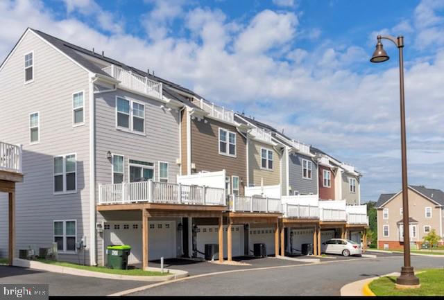 METRO POINTE - Residential Lease