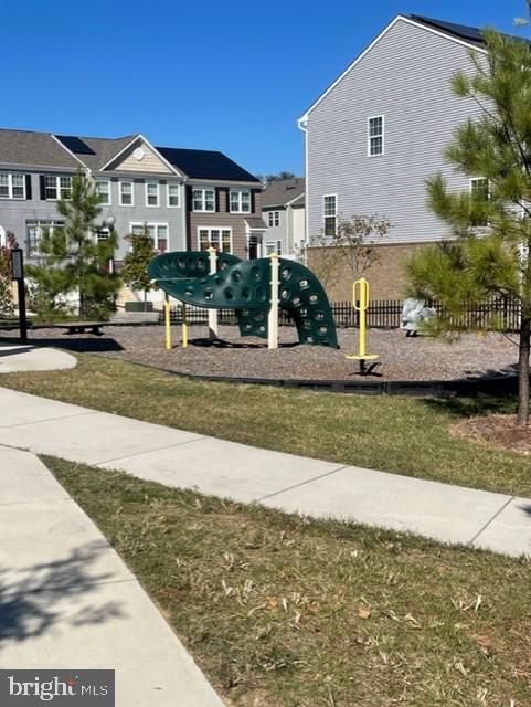 METRO POINTE - Residential Lease