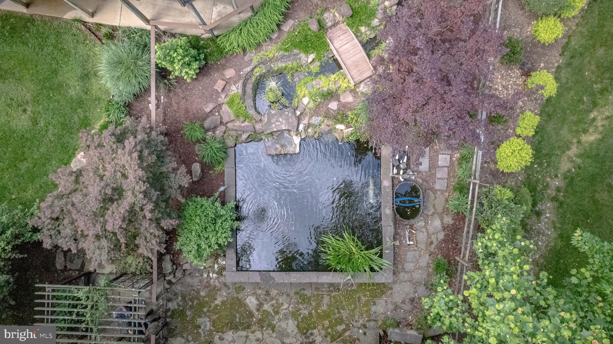 FOX DEN ESTATES - Residential