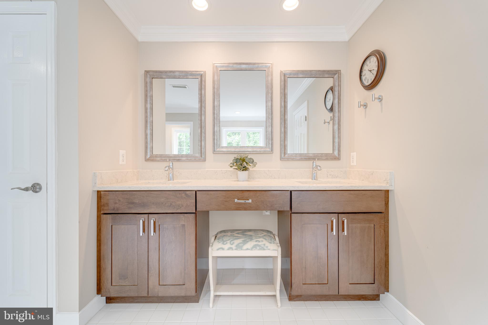 FOX DEN ESTATES - Residential