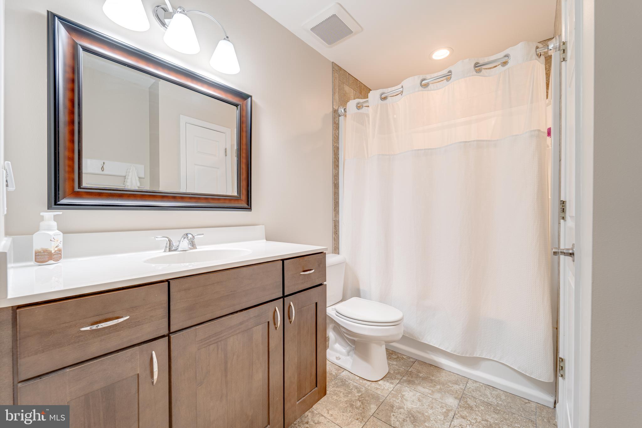 FOX DEN ESTATES - Residential