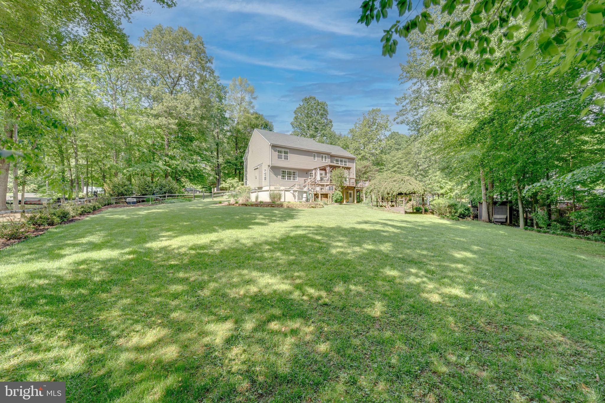 FOX DEN ESTATES - Residential