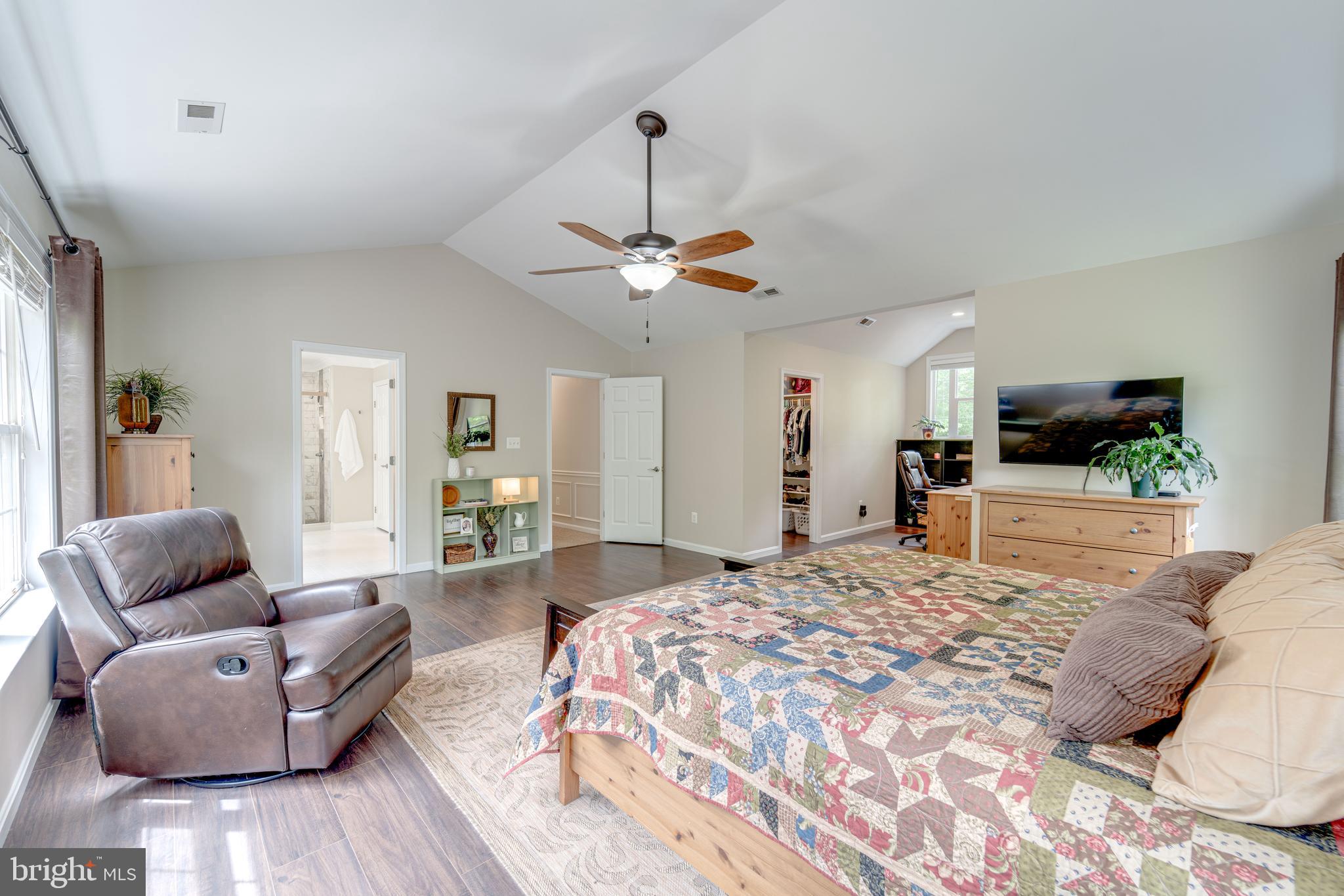 FOX DEN ESTATES - Residential