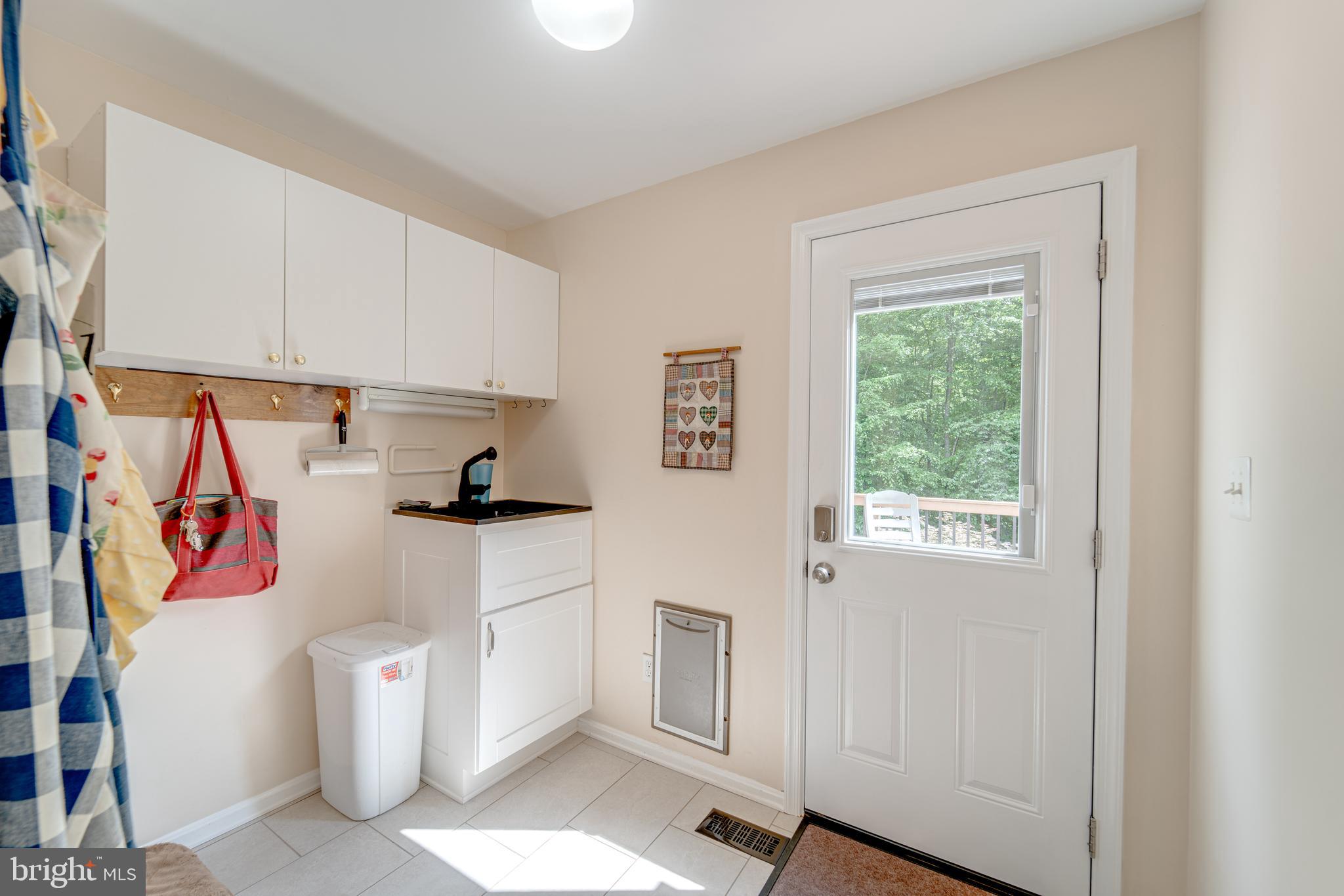 FOX DEN ESTATES - Residential