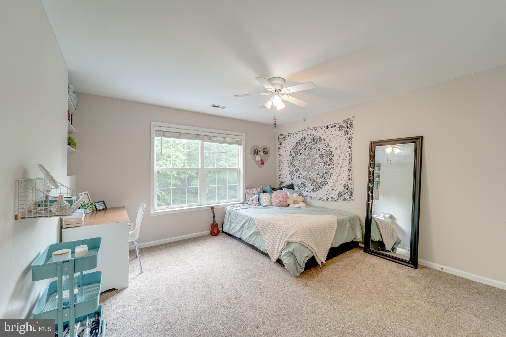 FOX DEN ESTATES - Residential