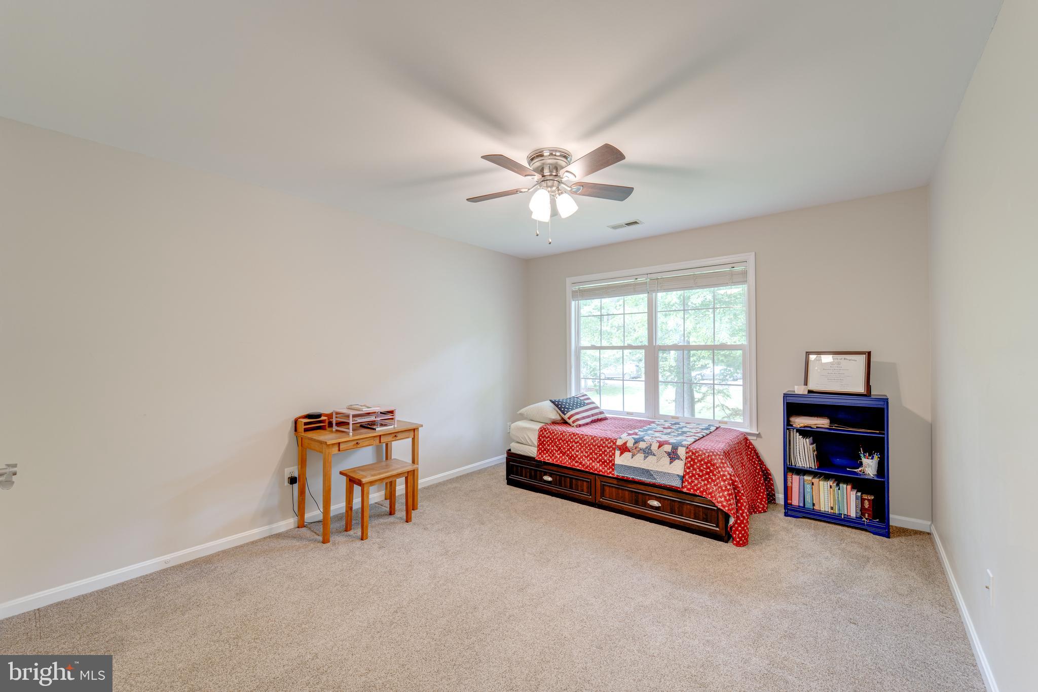 FOX DEN ESTATES - Residential