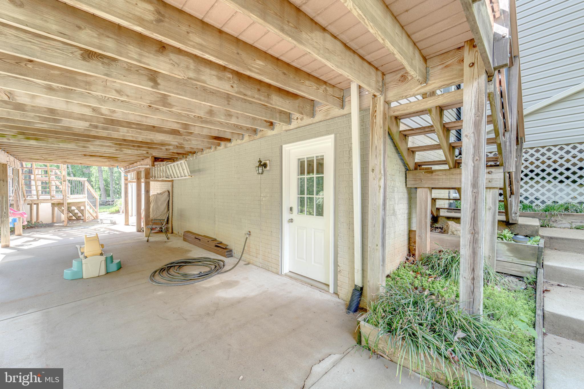 FOX DEN ESTATES - Residential