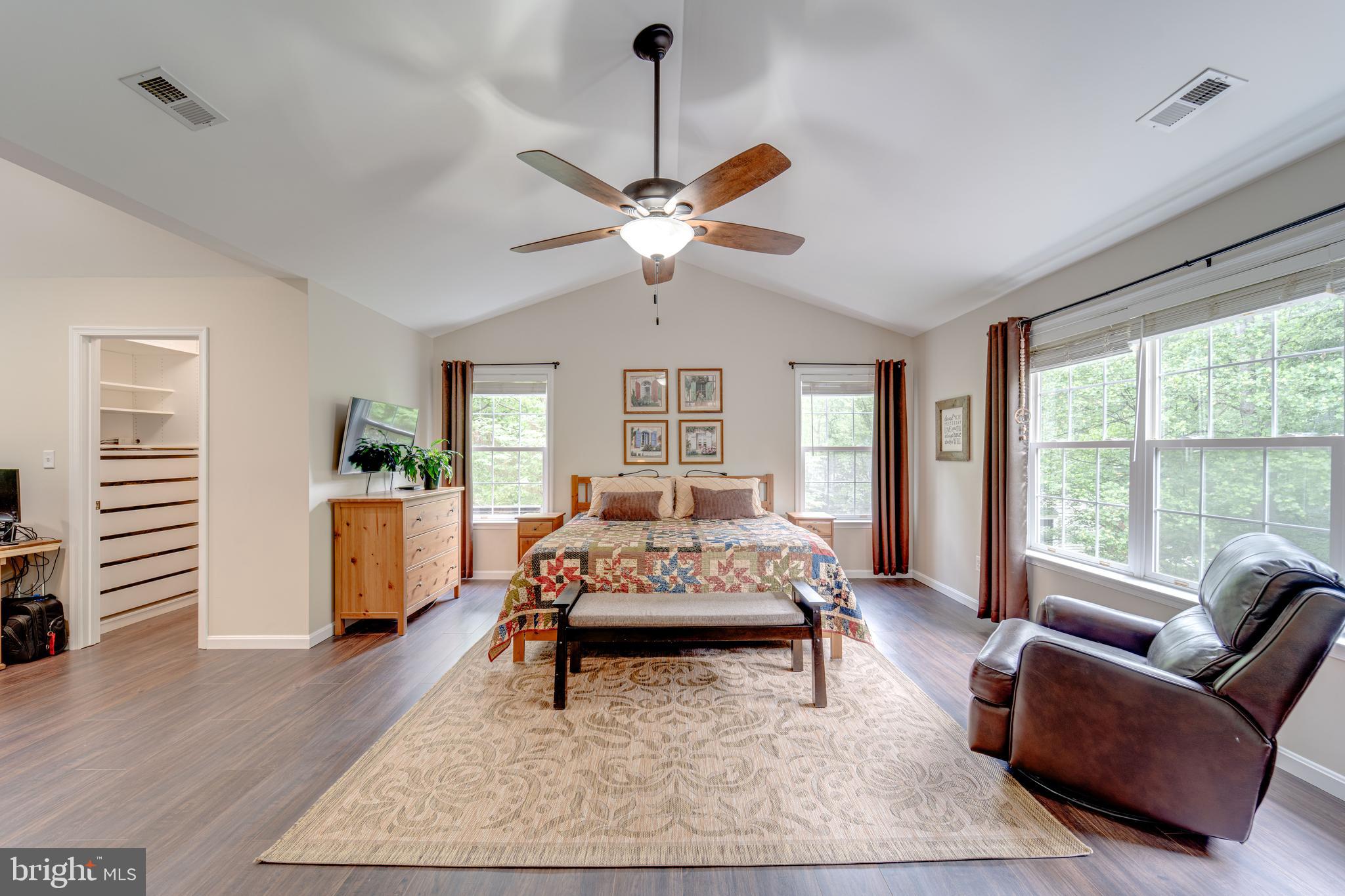 FOX DEN ESTATES - Residential