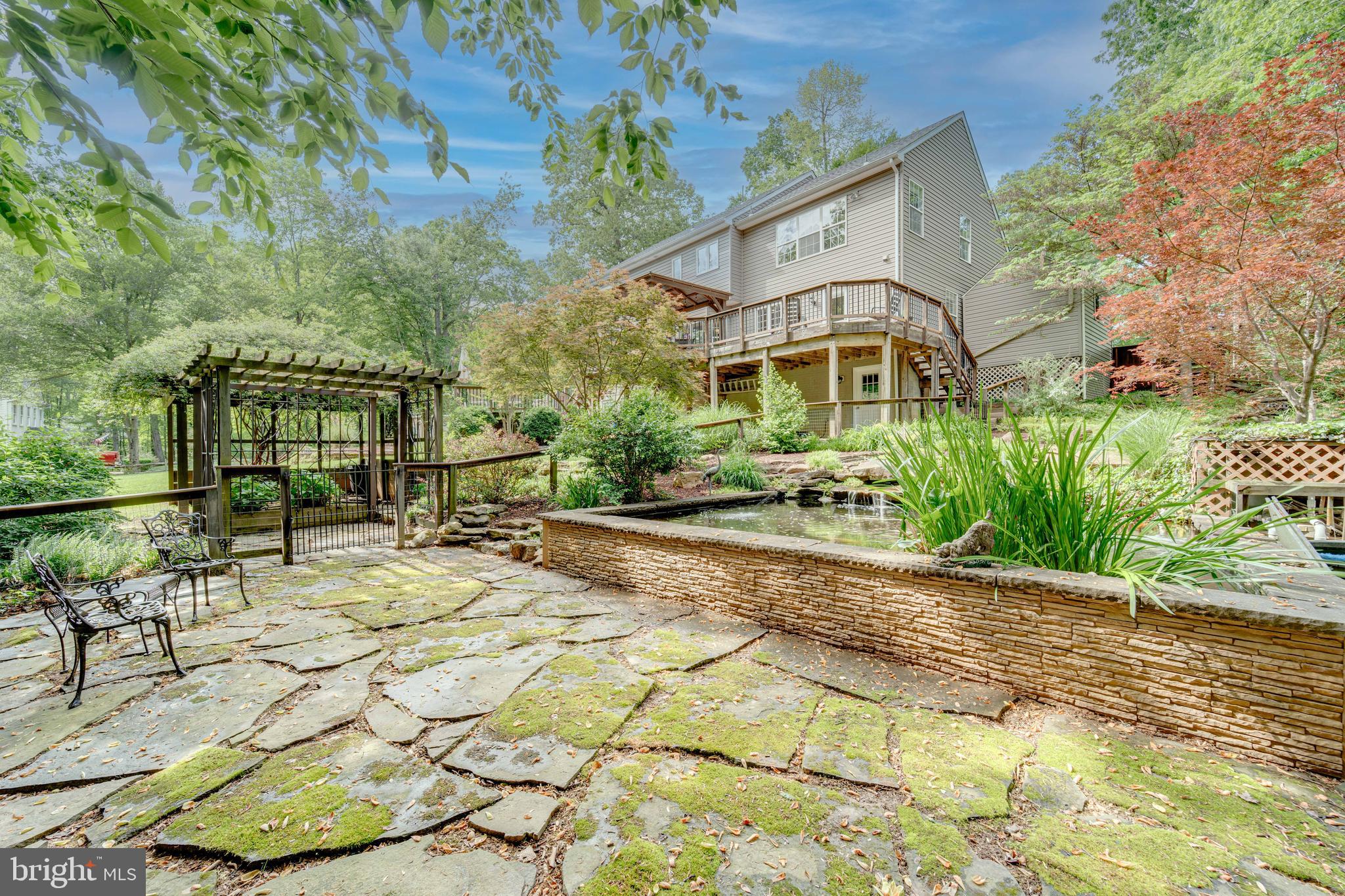 FOX DEN ESTATES - Residential