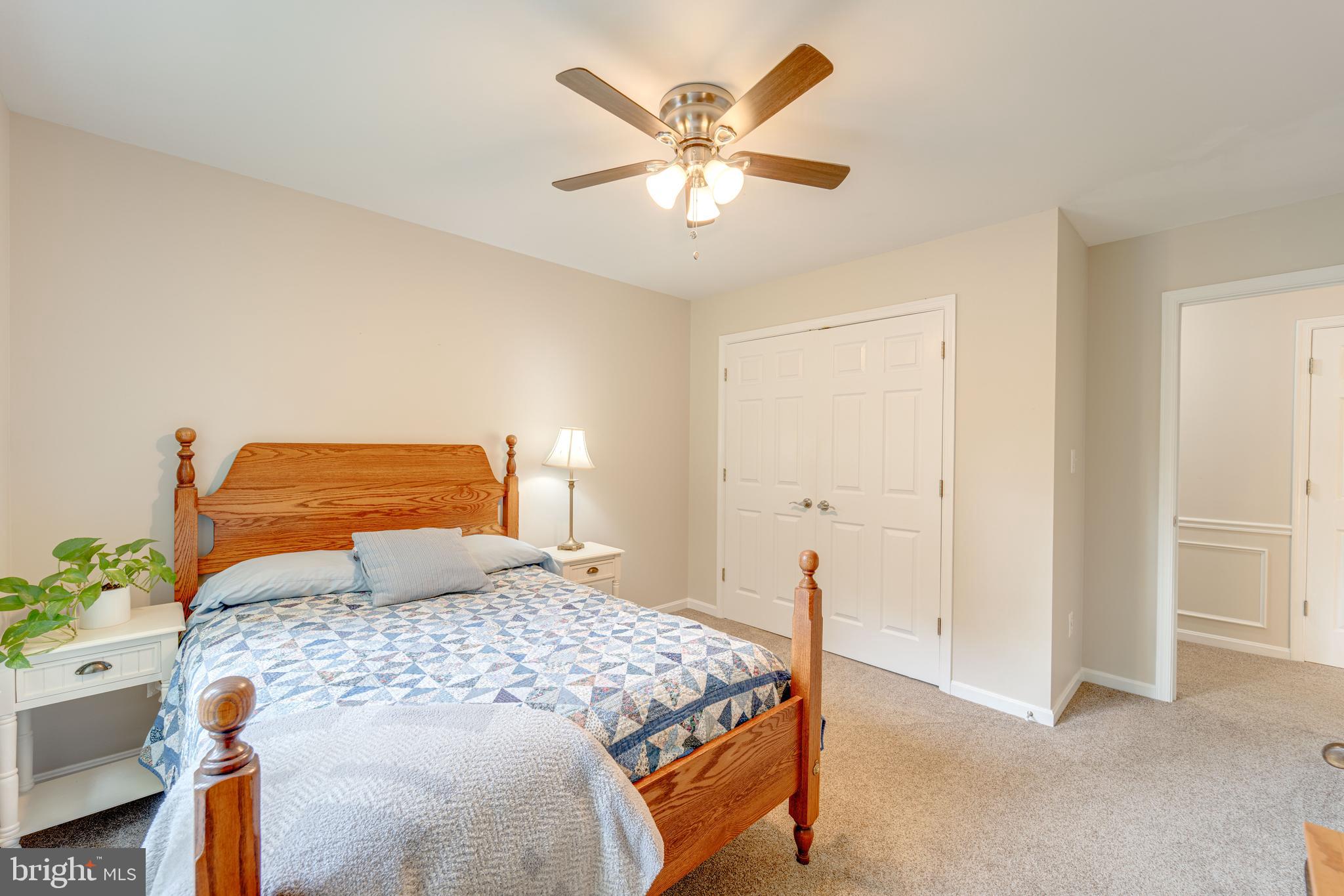 FOX DEN ESTATES - Residential