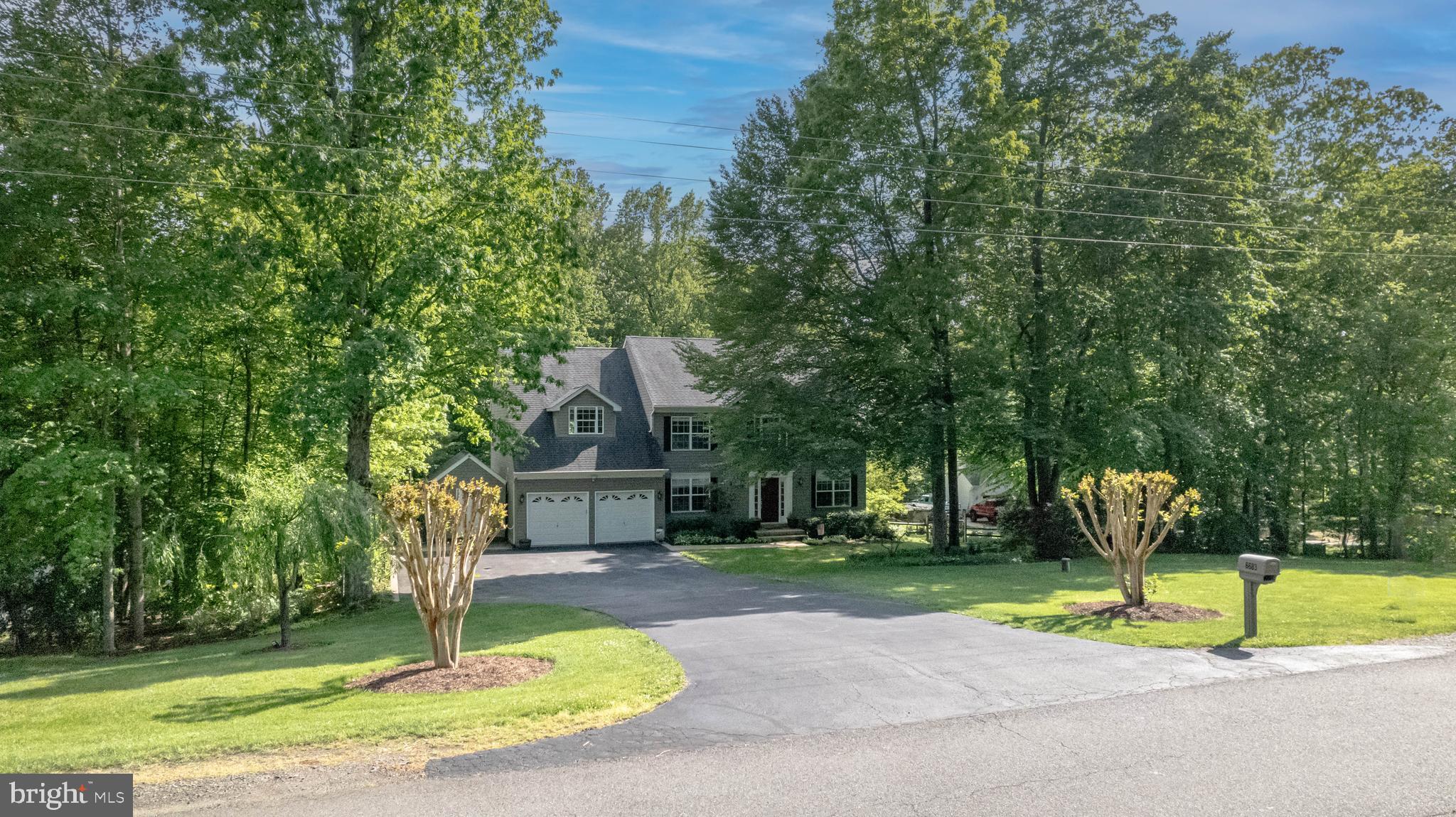 FOX DEN ESTATES - Residential